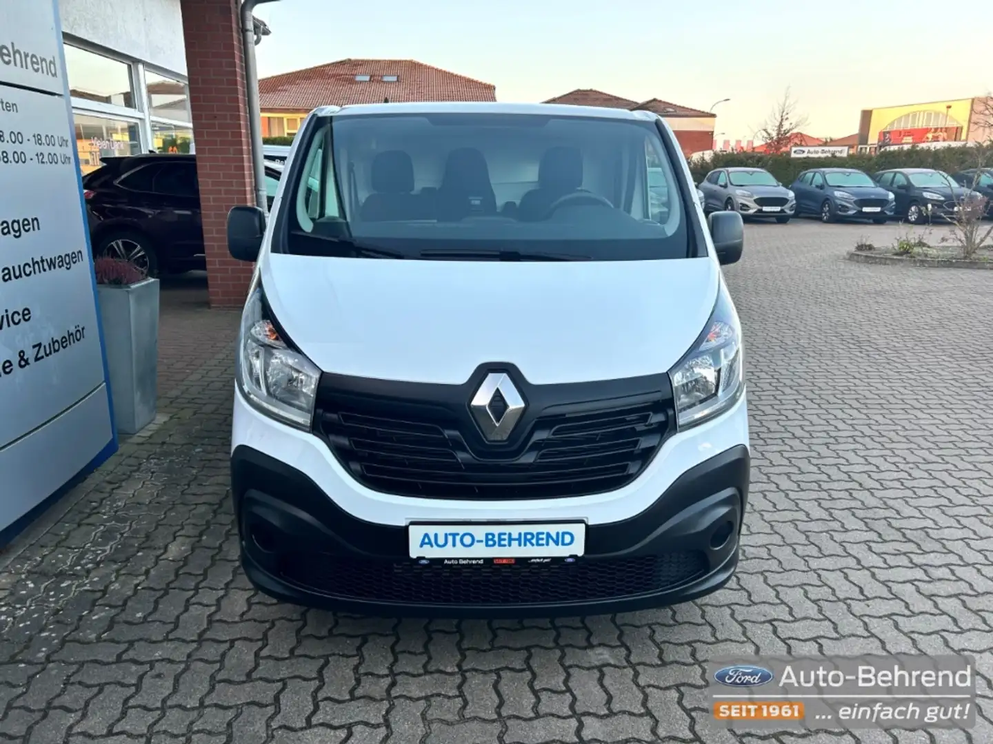 Renault Trafic Kasten L1H1 2,7t Komfort neue Ganzjahresreifen Weiß - 2