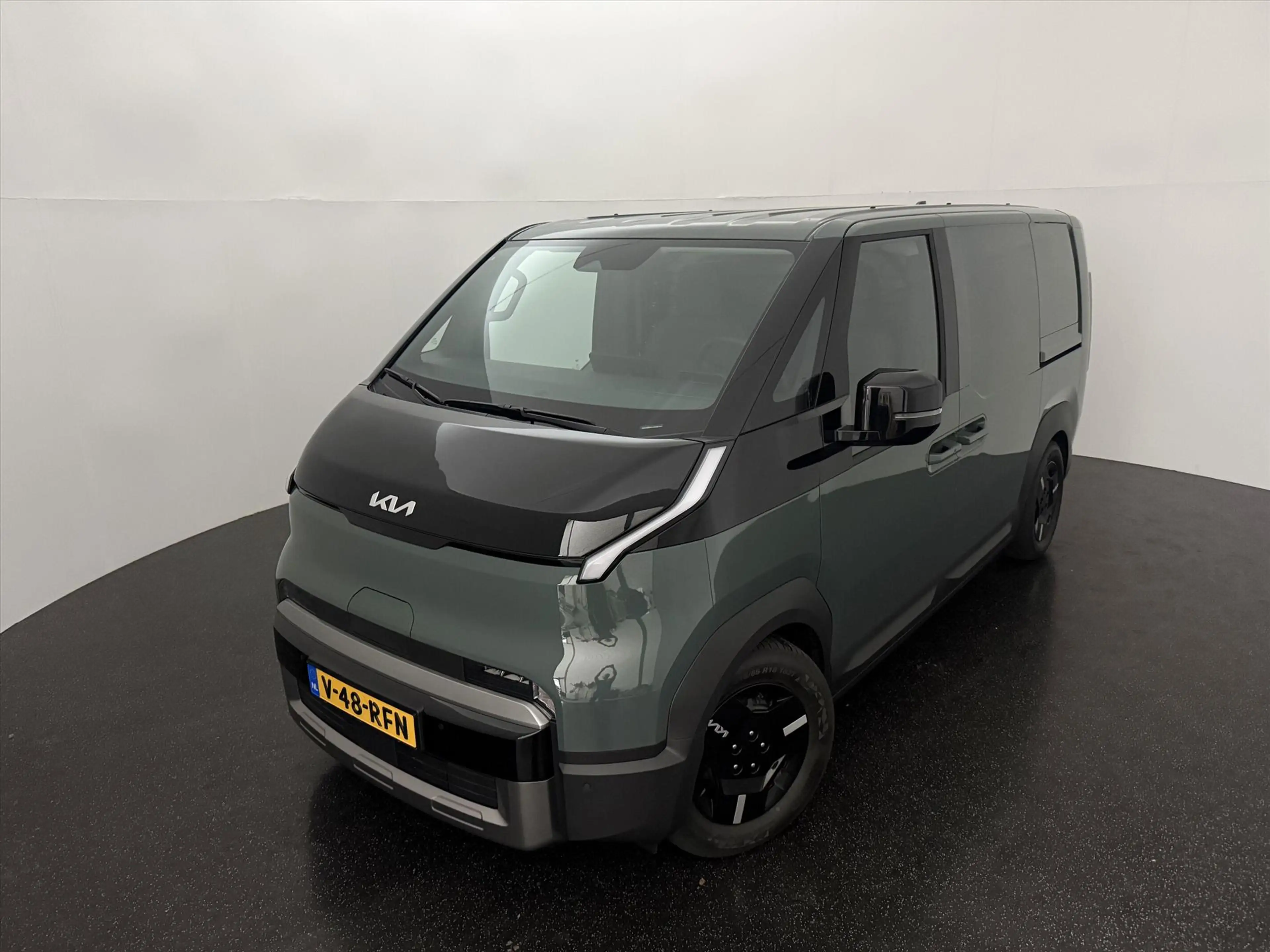 Kia PV5 Cargo GB 71,2 kWh 163pk L2H1 Plus — photo 2