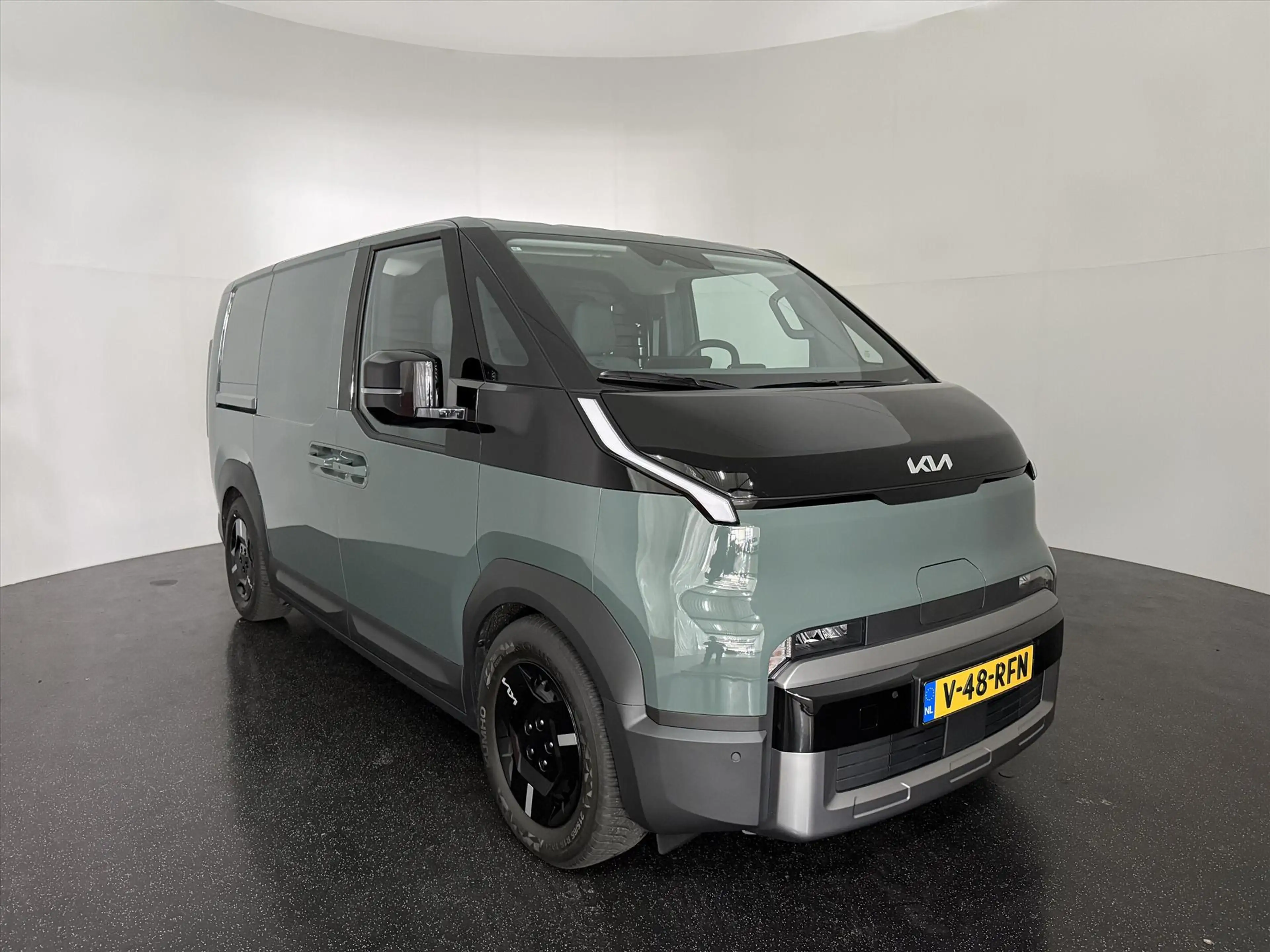 Kia PV5 Cargo GB 71,2 kWh 163pk L2H1 Plus — photo 13