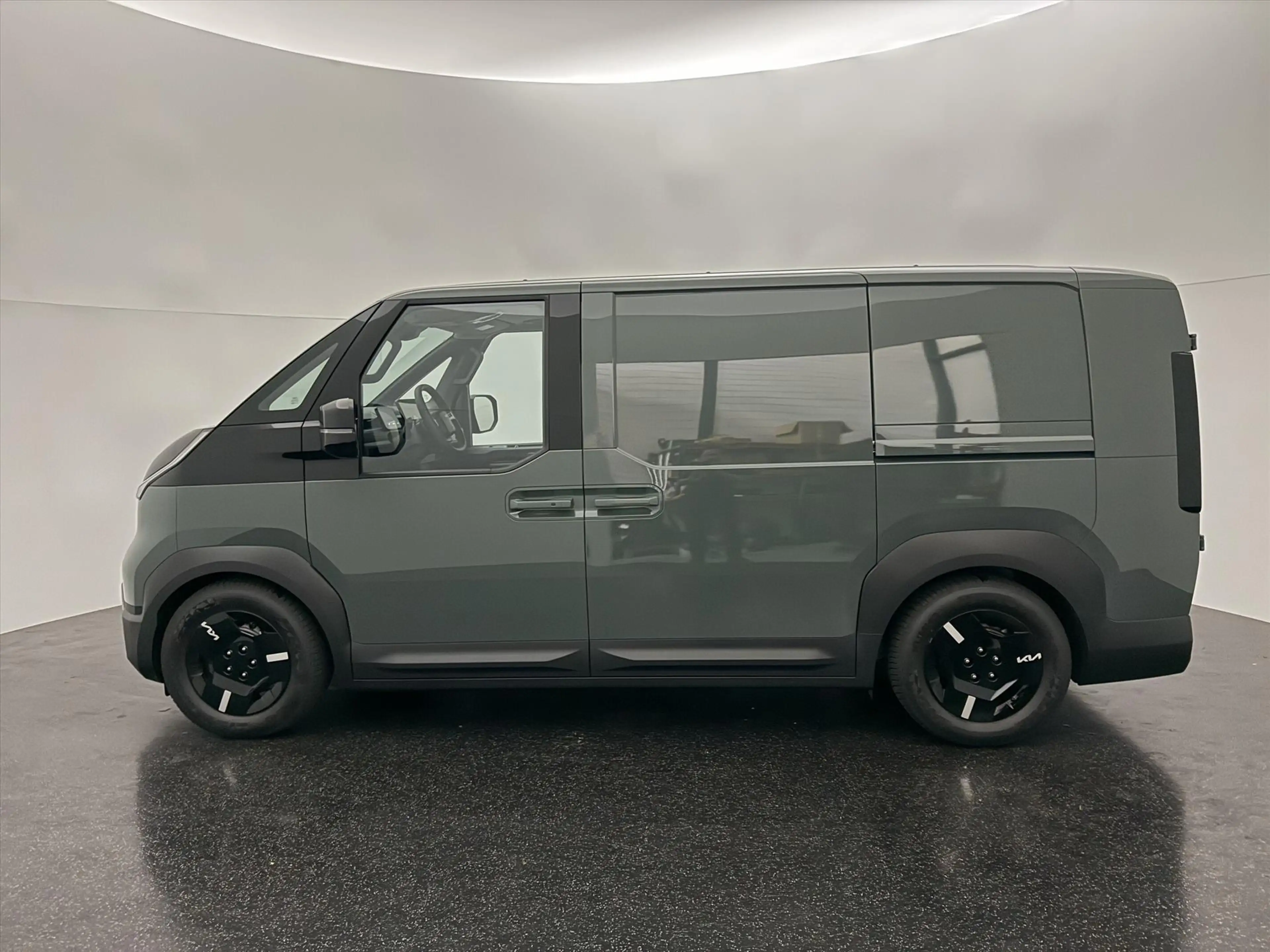 Kia PV5 Cargo GB 71,2 kWh 163pk L2H1 Plus — photo 3