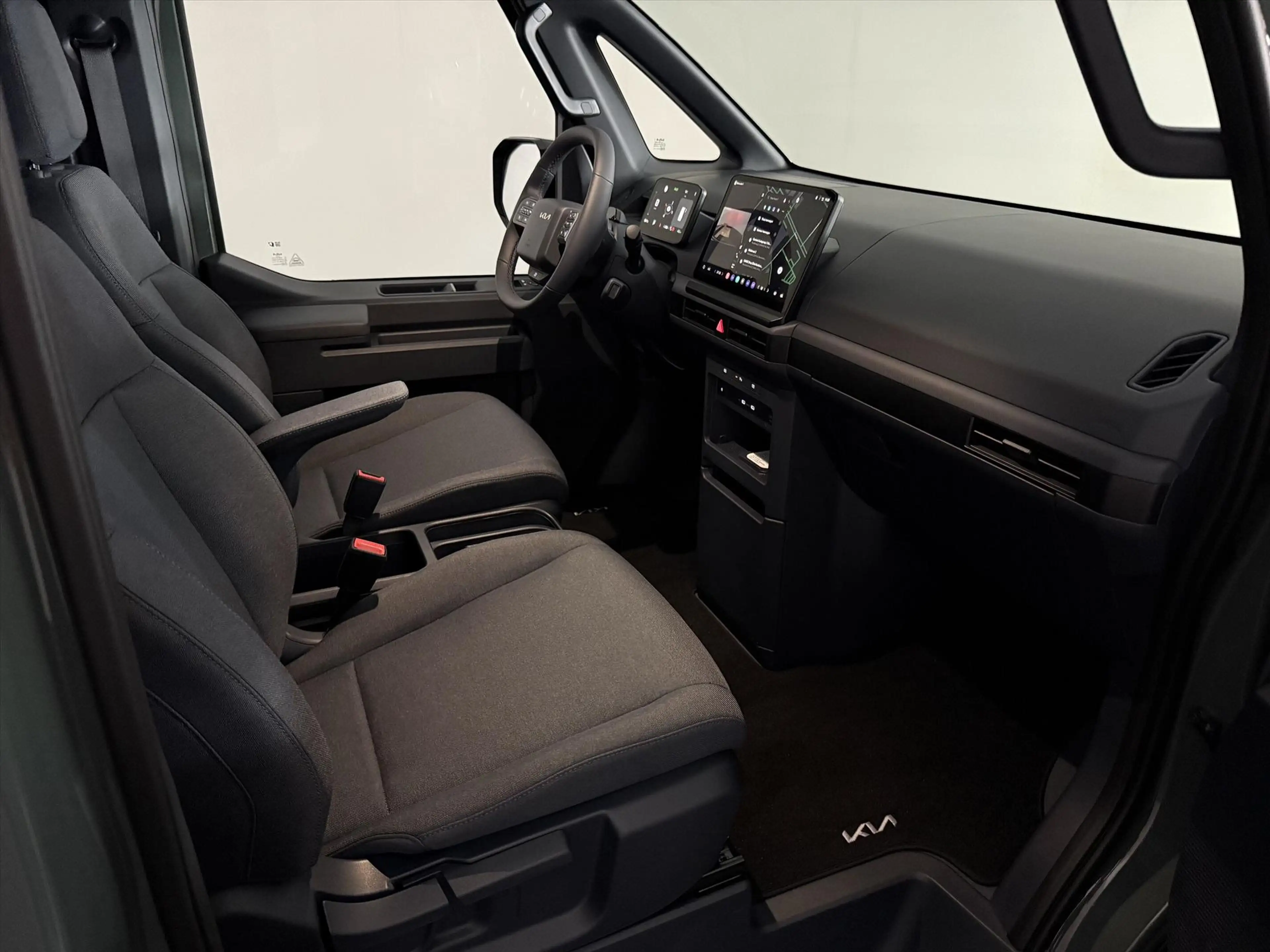 Kia PV5 Cargo GB 71,2 kWh 163pk L2H1 Plus — photo 26