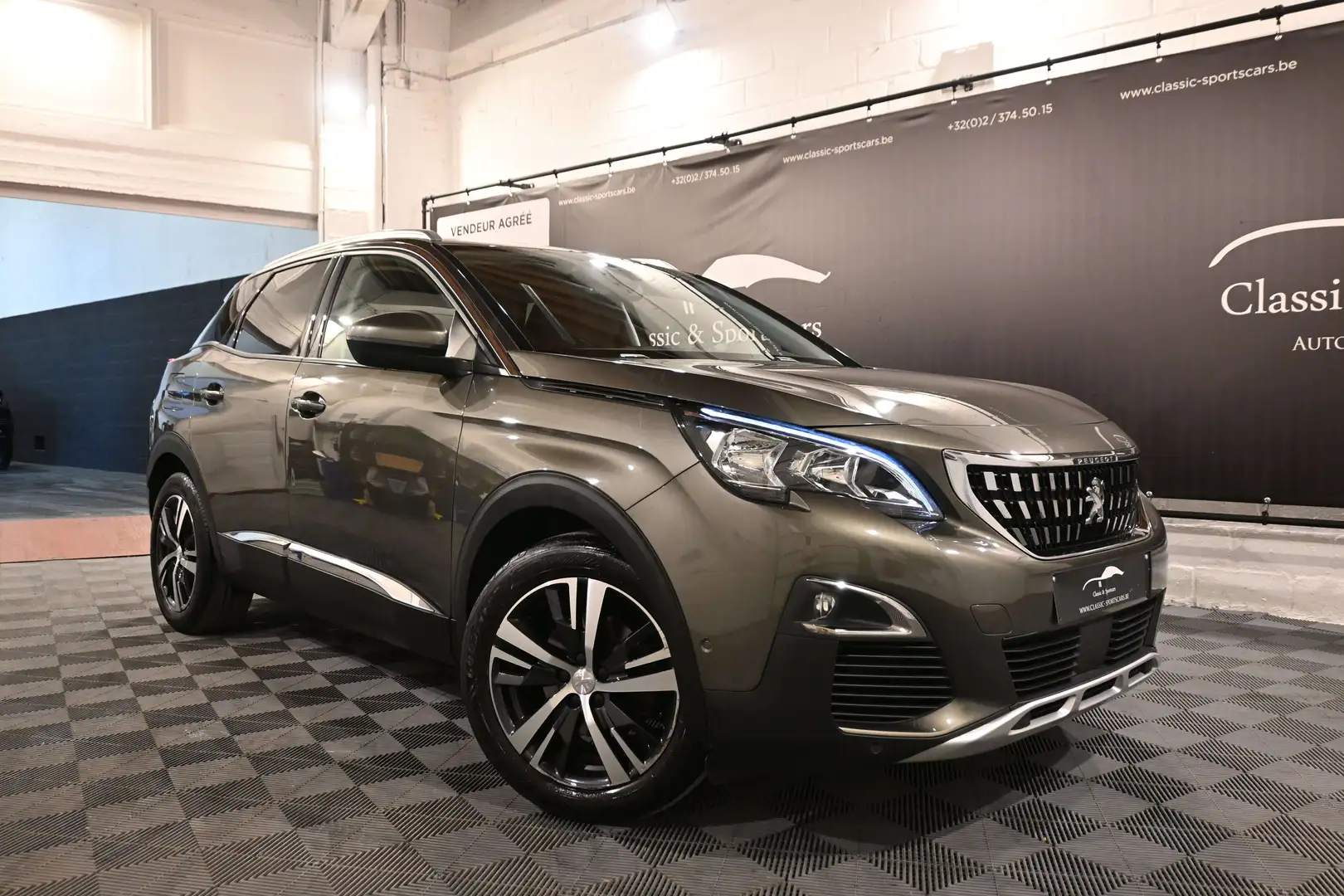 Peugeot 3008 3008 1.2 PureTech / AUTO / CARPLAY / CAMERA Gris - 2