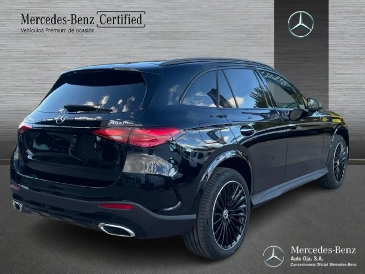 Mercedes-Benz GLC 300 de 4MATIC con tecnología híbrida EQ Noir - 2