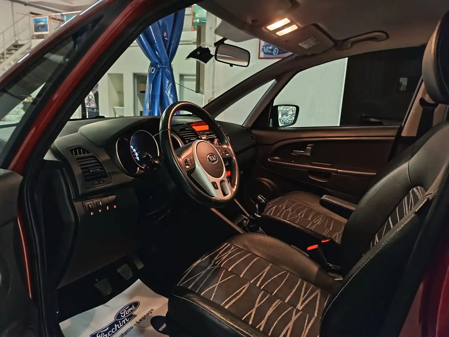 Kia Venga 1.4 16v Cool Rouge - 2