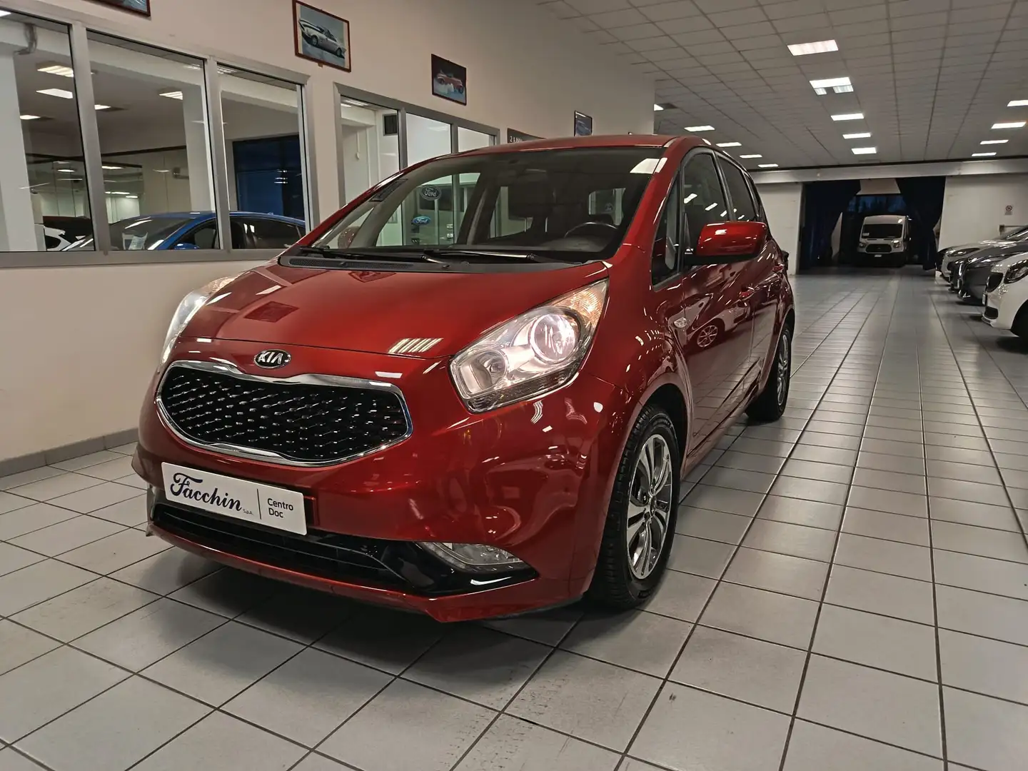 Kia Venga 1.4 16v Cool Rouge - 1