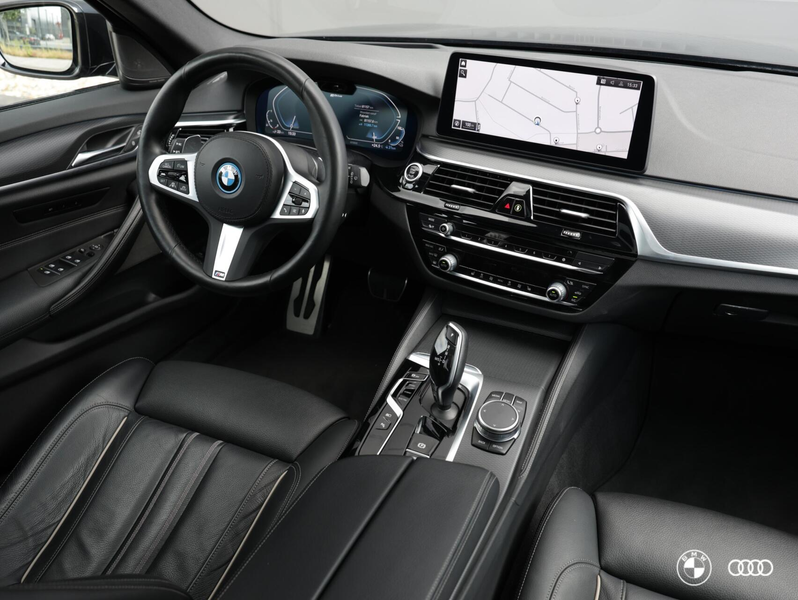 BMW 530 5-serie Touring 530e xDrive M Sport / PANODAK / El — photo 2