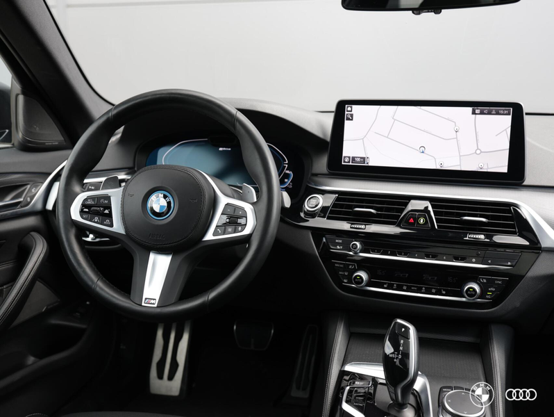 BMW 530 5-serie Touring 530e xDrive M Sport / PANODAK / El — photo 9