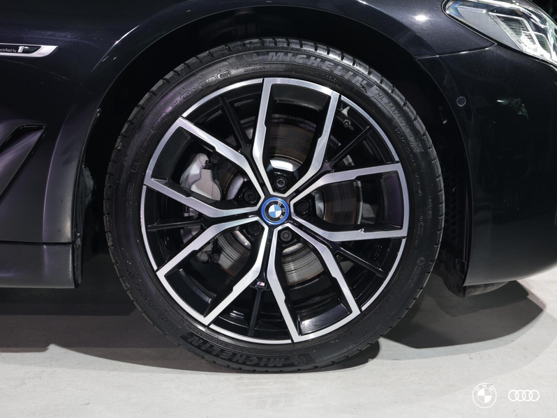 BMW 530 5-serie Touring 530e xDrive M Sport / PANODAK / El — photo 8
