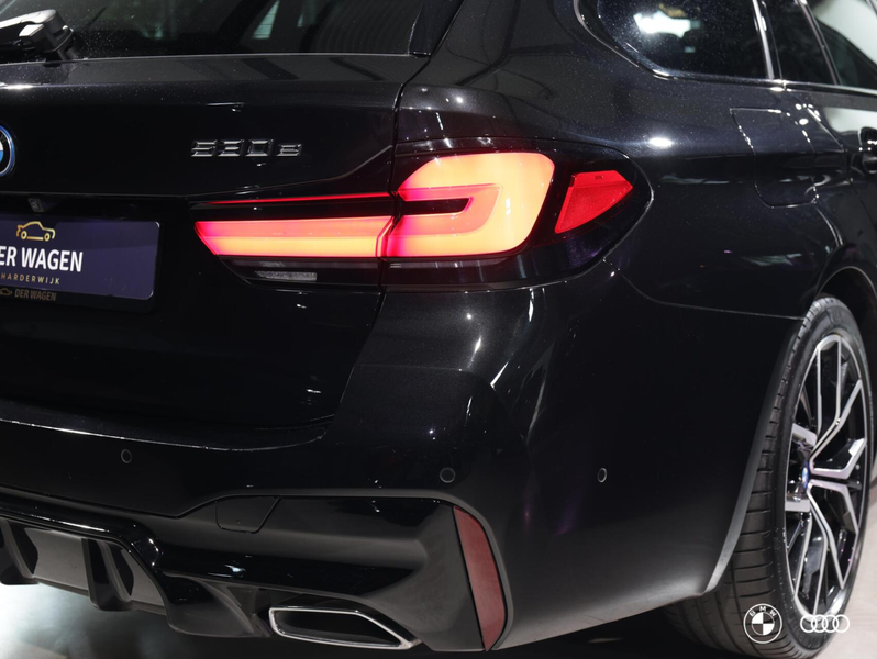 BMW 530 5-serie Touring 530e xDrive M Sport / PANODAK / El — photo 4