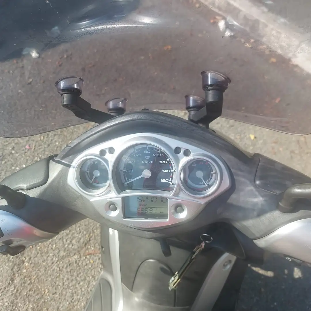 Yamaha X-City 250 Zwart - 2