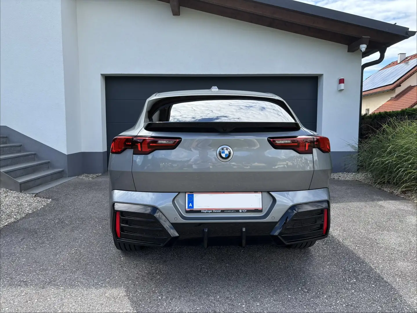 BMW X2 xDrive 20d M-Sport Grau - 2
