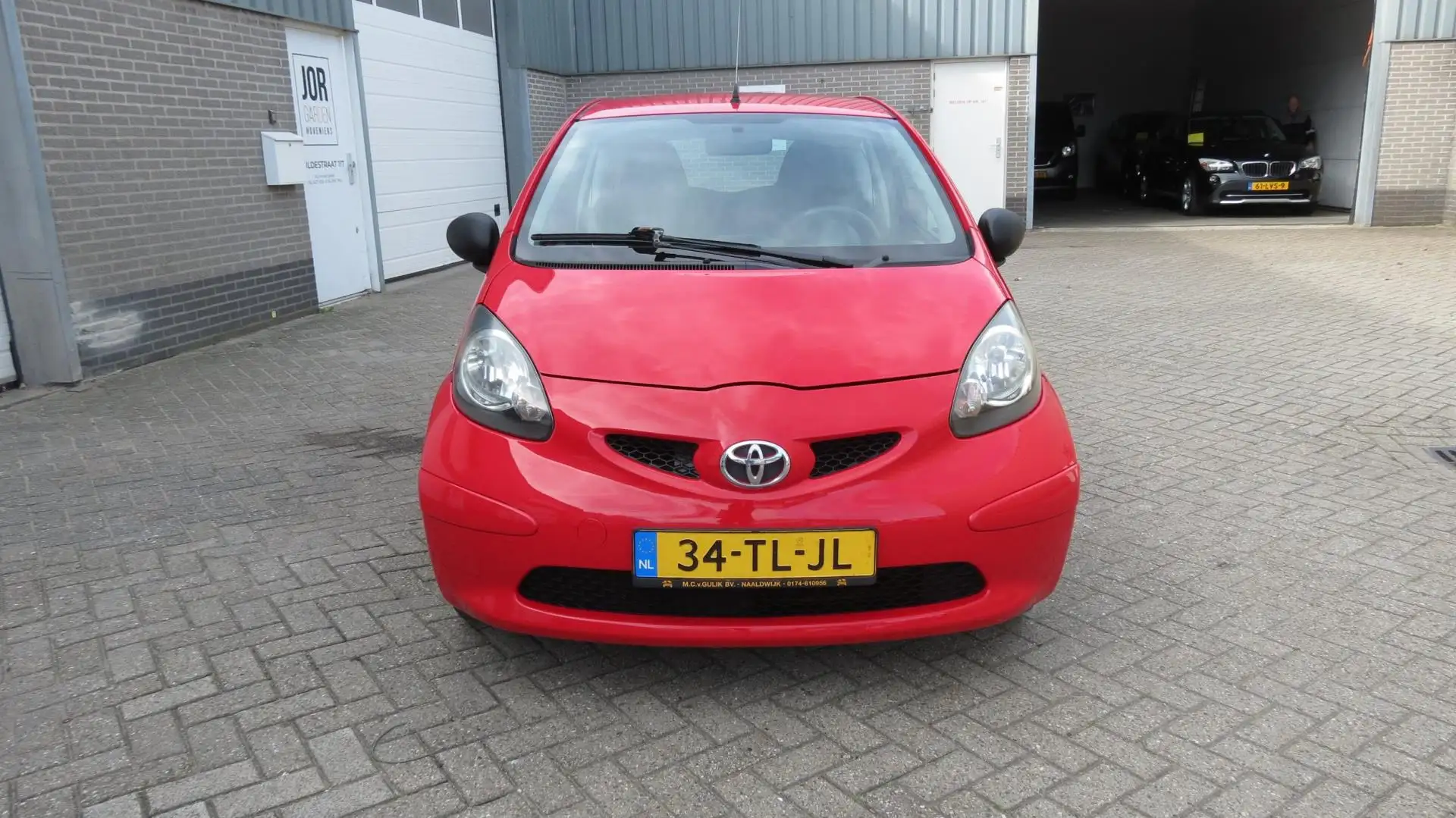 Toyota Aygo 1.0-12V Rood - 2