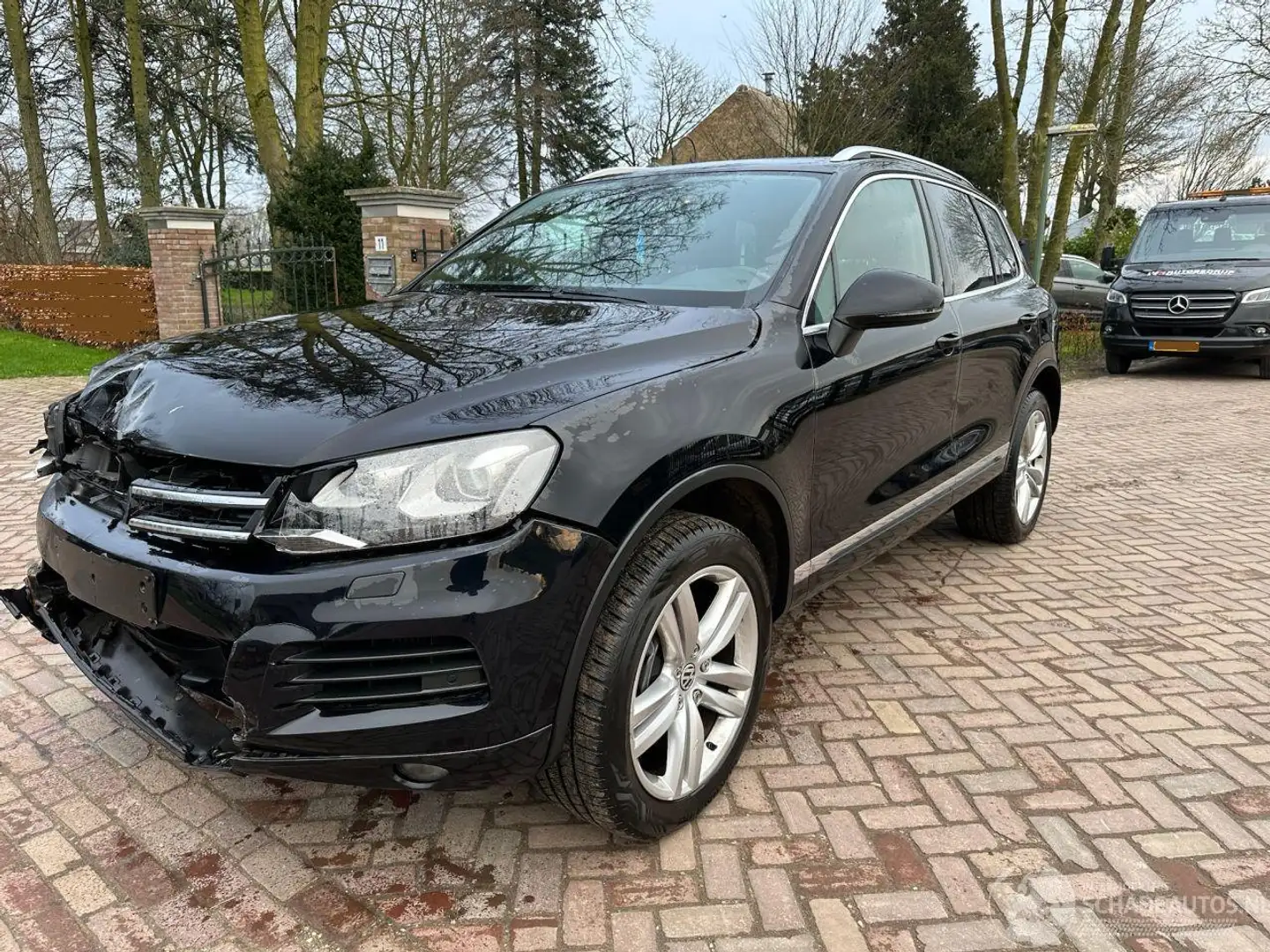 Volkswagen Touareg 3.0 TDI Highline Zwart - 1