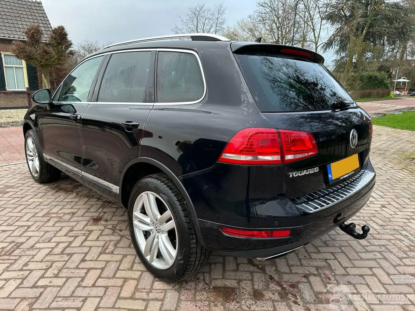 Volkswagen Touareg 3.0 TDI Highline Zwart - 2