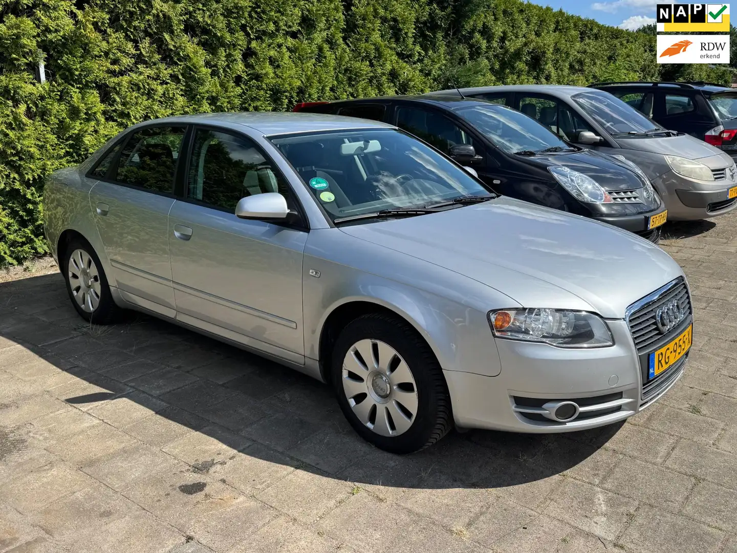 Audi A4 Limousine 2.0 Pro Line AUTOMAAT CLIMA CRUISE CTRL Grijs - 1