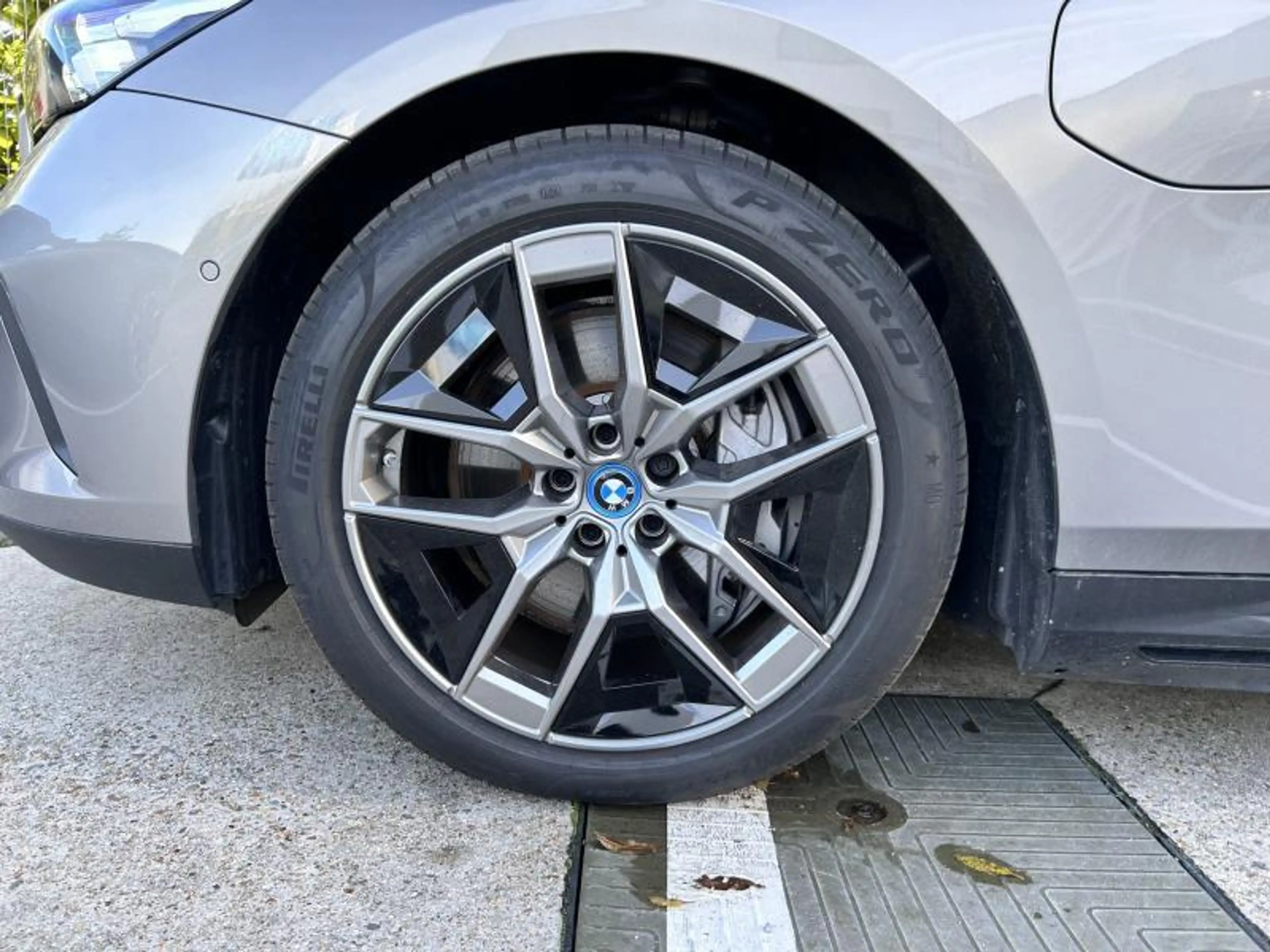 BMW 550 Berline — photo 4