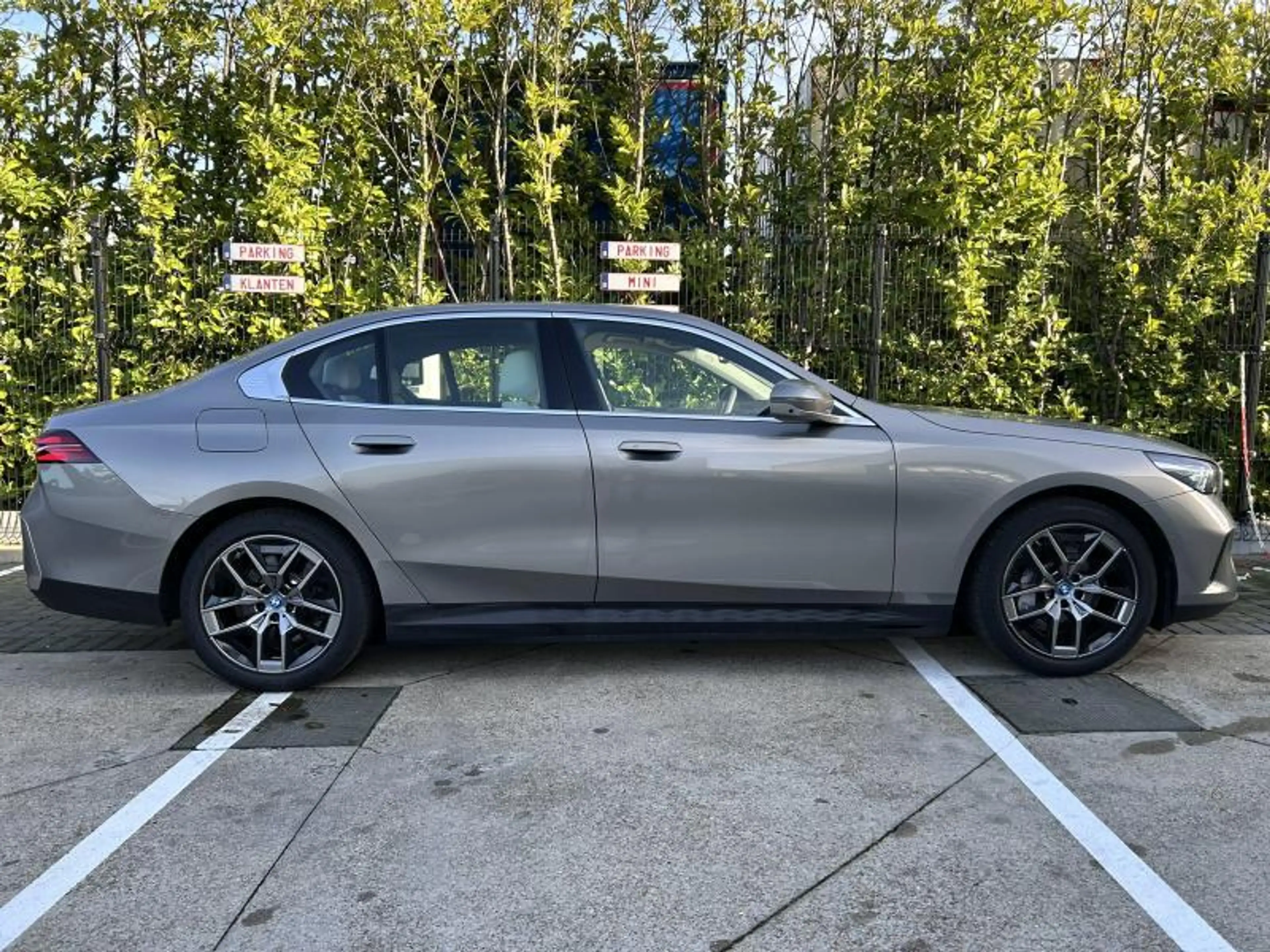 BMW 550 Berline — photo 3