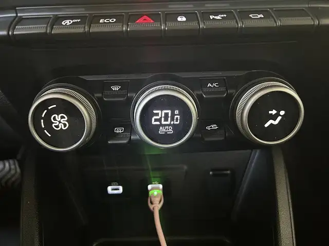 Dacia Duster view 13