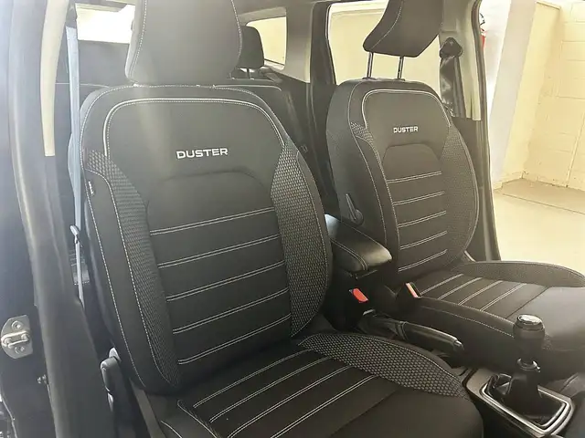 Dacia Duster view 8