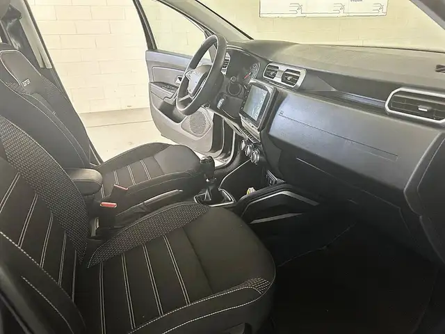 Dacia Duster view 16