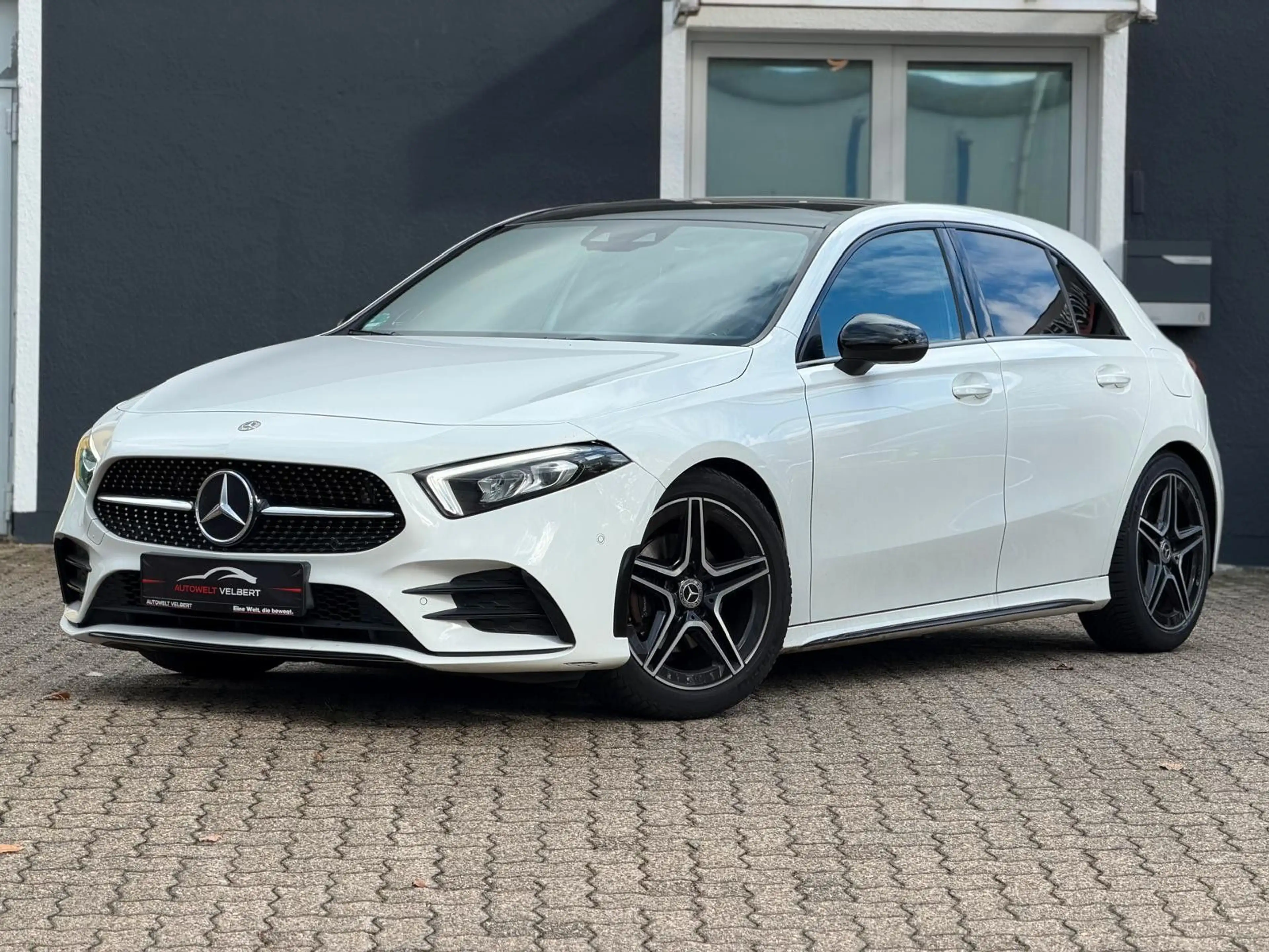 Mercedes-Benz A 200 A200 AMG NIGHT/HUD/PANO/MEMRY/BURM/KAMERA/AMBIEN — photo 2