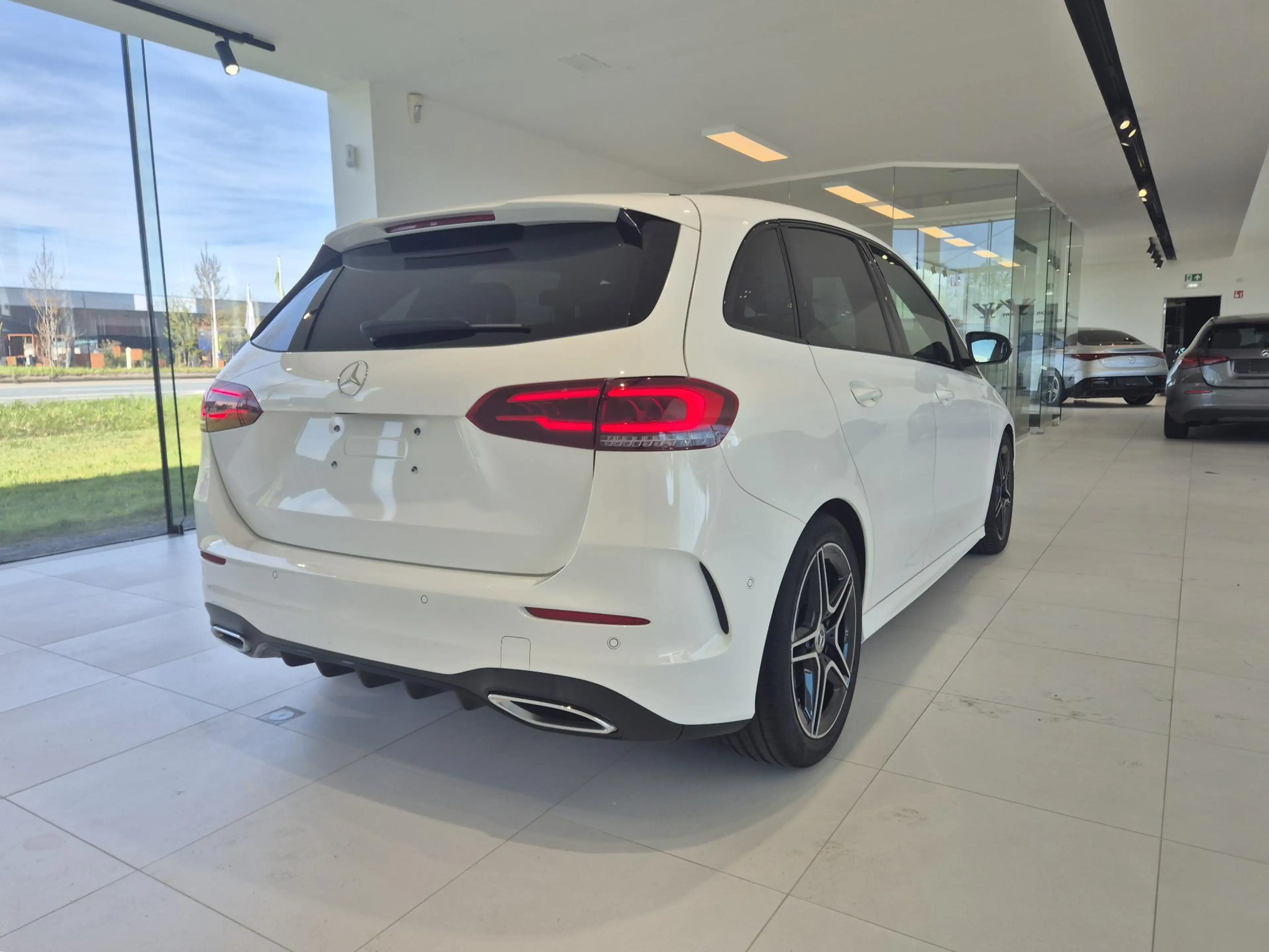 Mercedes-Benz B 200 AMG Line | Night Pack | Dodehoekassistent | Verwar — photo 5