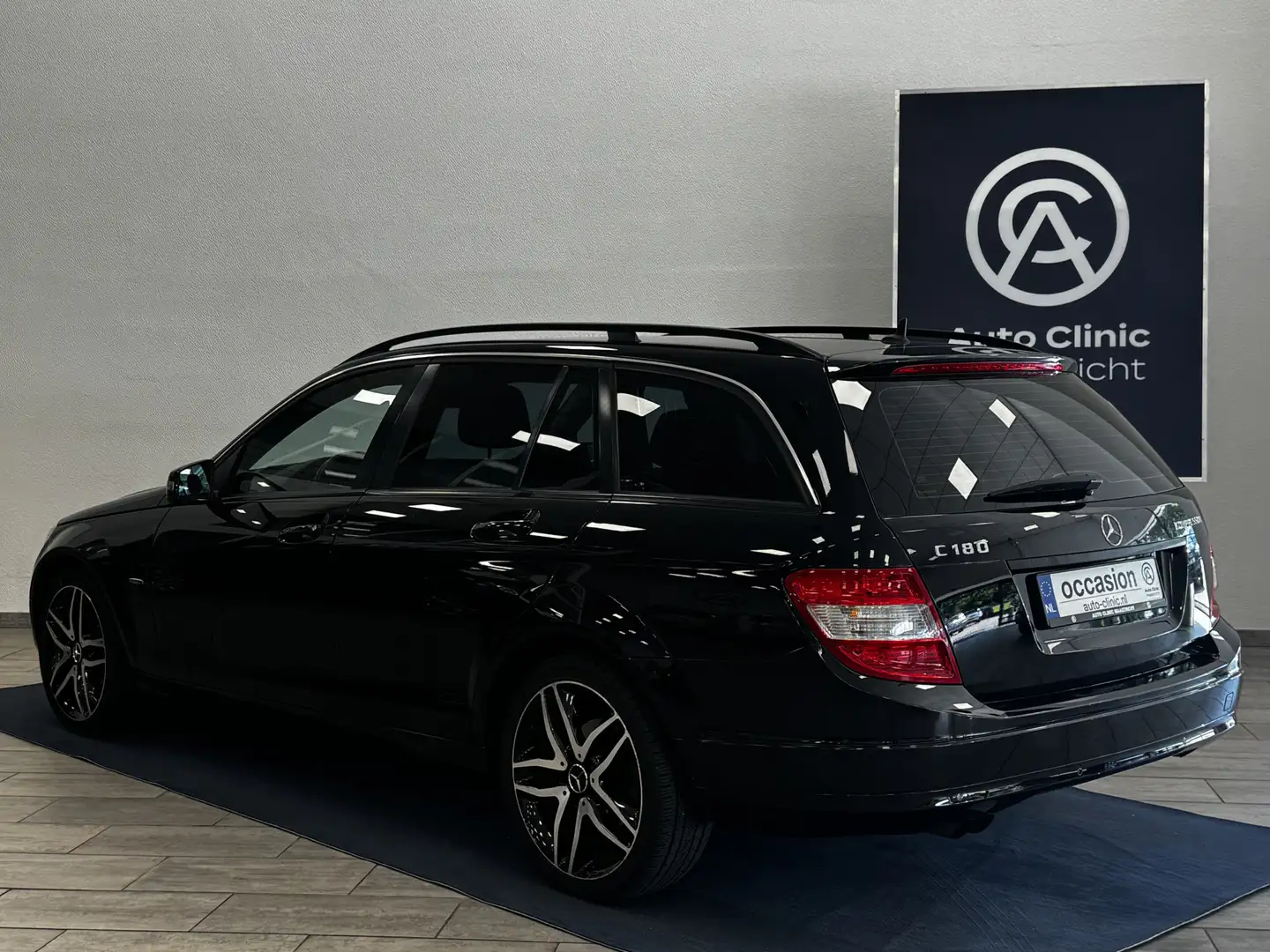 Mercedes-Benz C 180 Estate K BlueEFFICIENCY Černá - 2