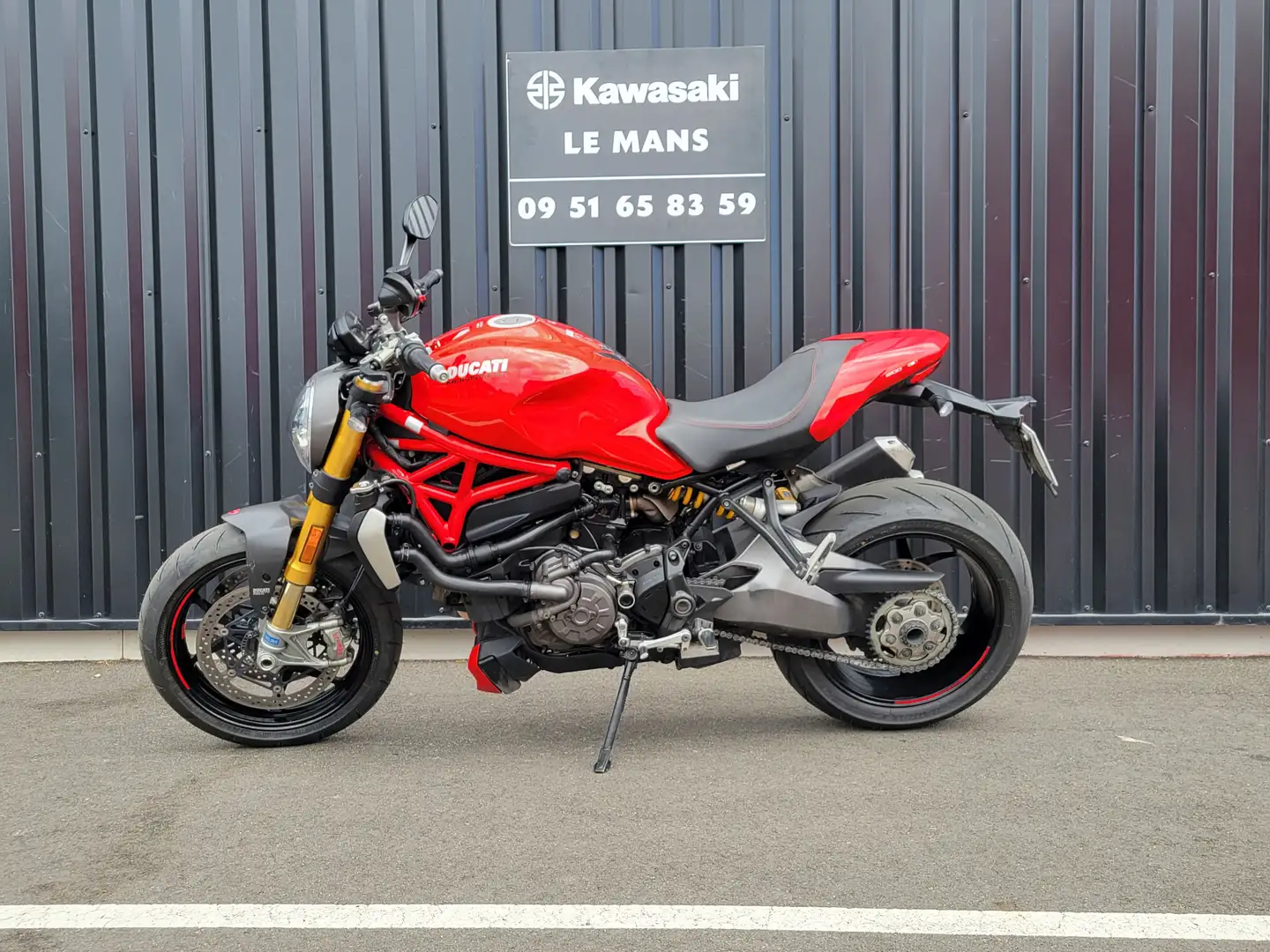 Ducati Monster 1200 Rouge - 1