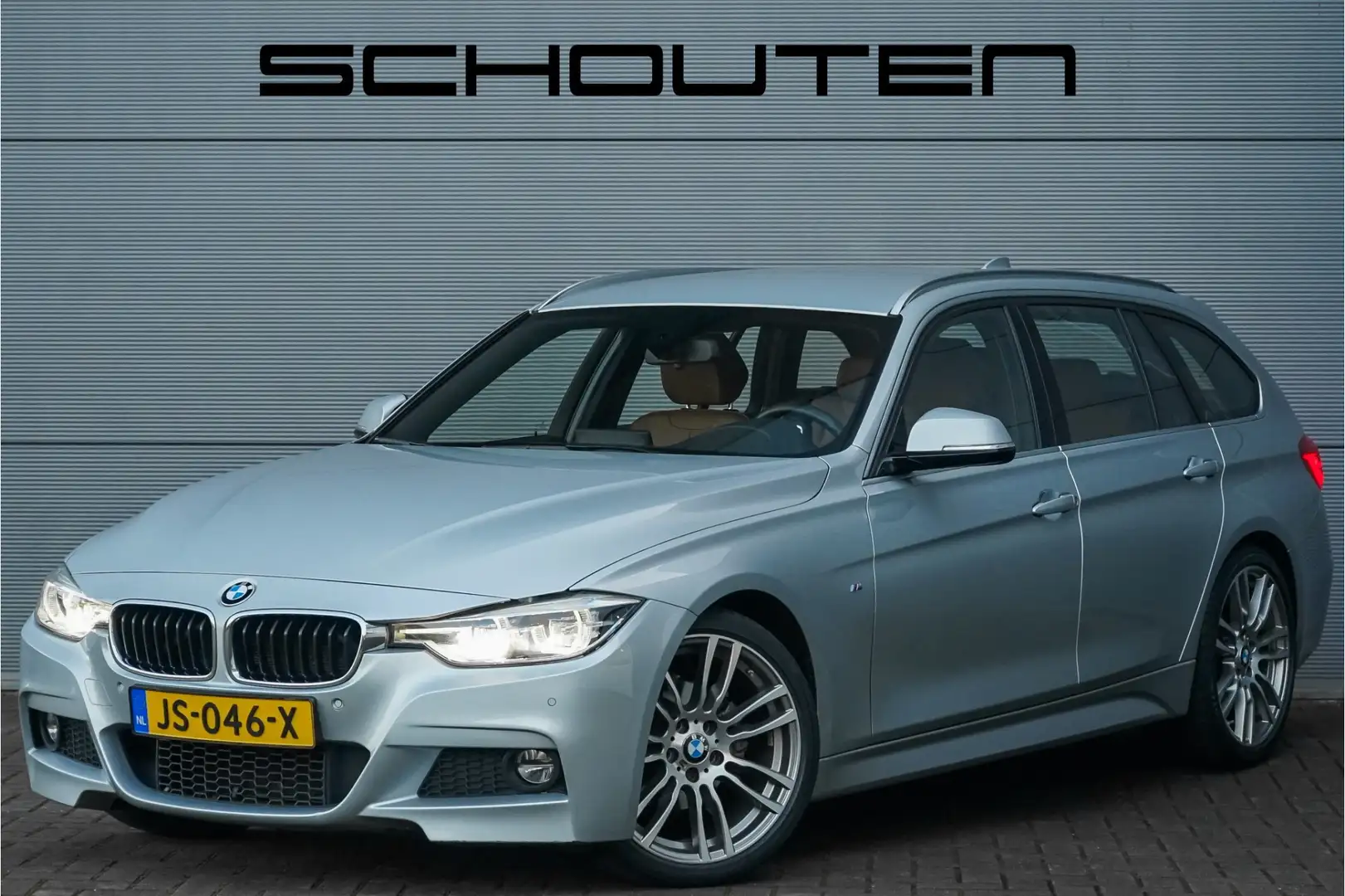BMW 320 3-serie Touring 320i M-Sport Trekhaak Leder LED PD Grijs - 1