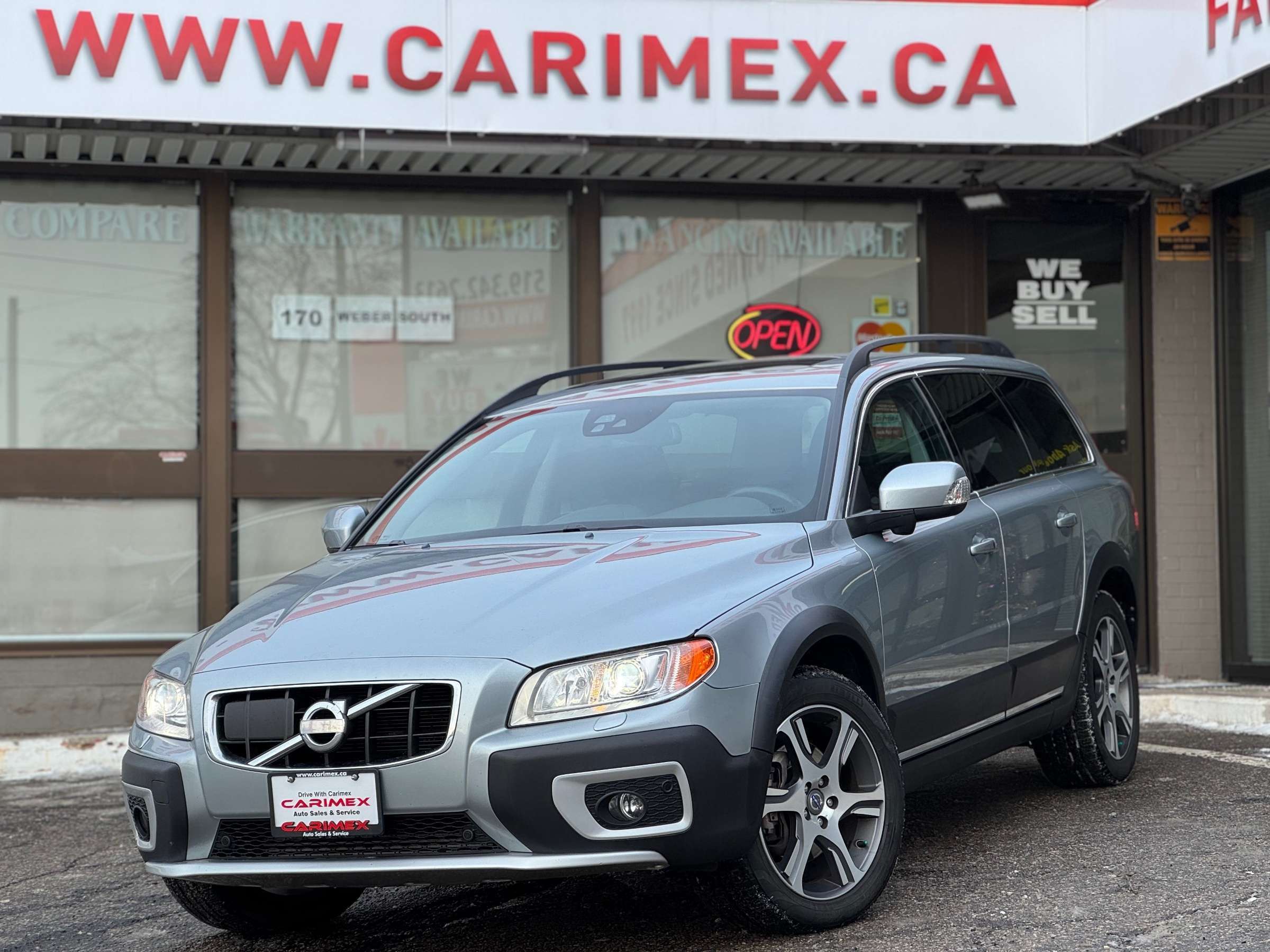 2013 Volvo XC70 T6 AWD | Sunroof | Backup Camera