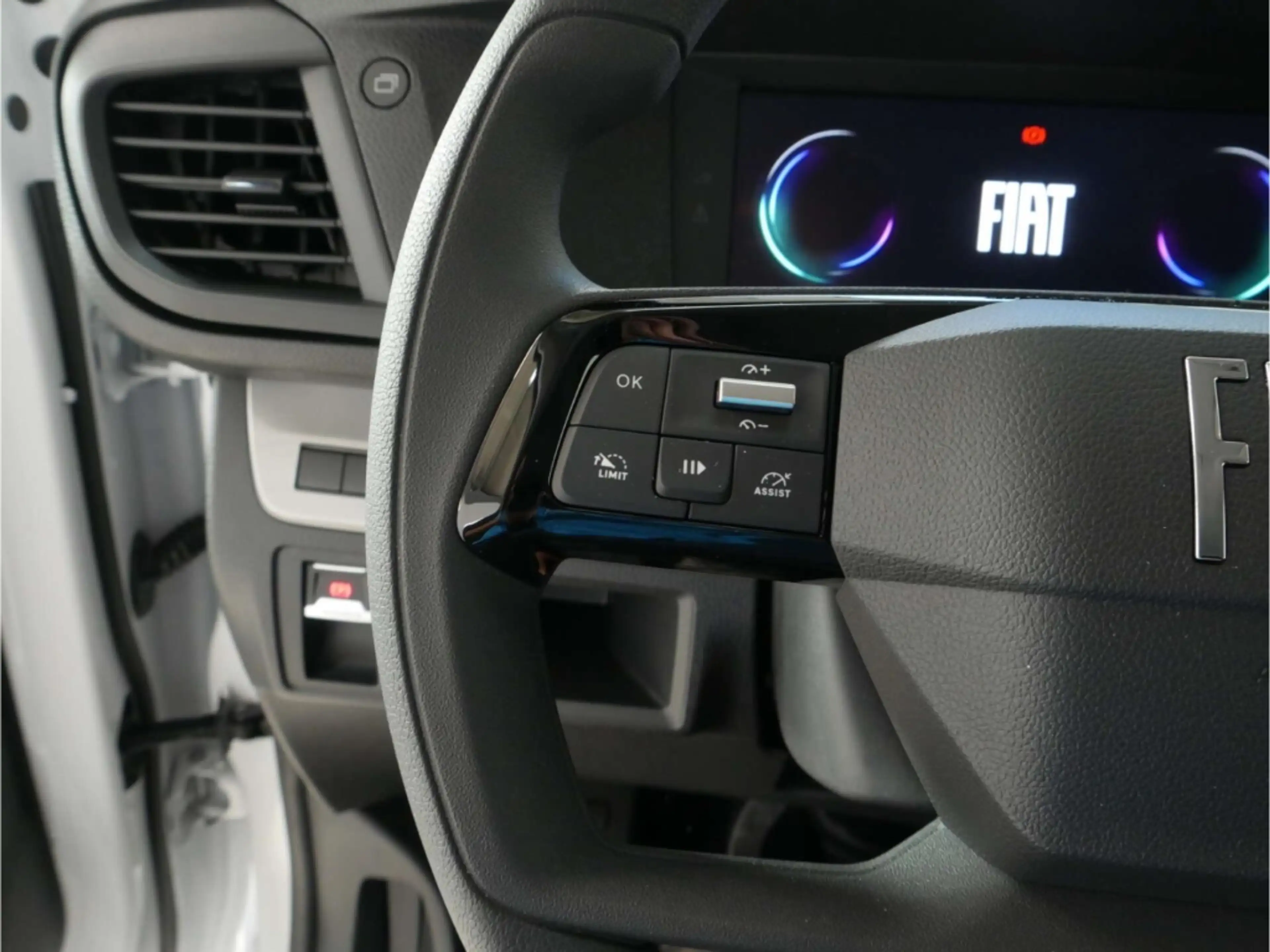 Fiat Scudo 120 PS M L2H1 Kastenwagen — photo 11