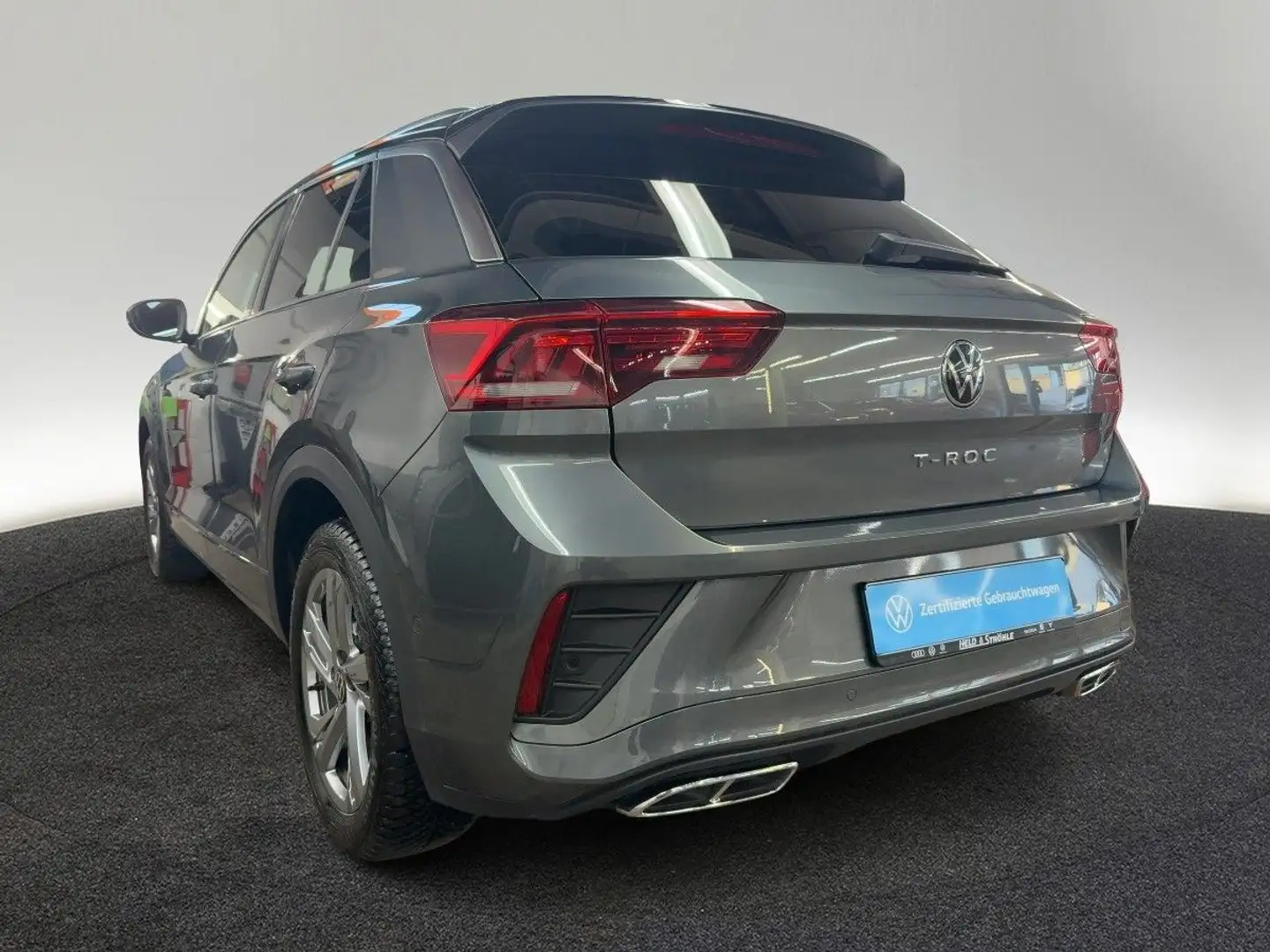 Volkswagen T-Roc R-LINE 1.5 TSI DSG AHK LED+ NAV PDC SHZ Grijs - 2