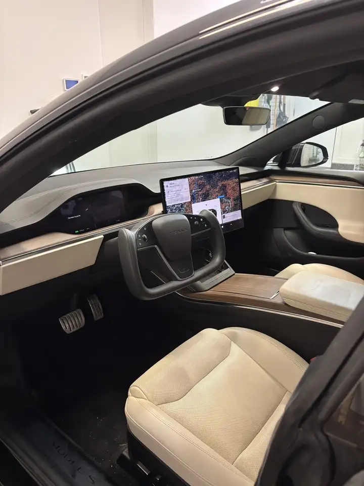 Tesla Model S снимка Tesla Model S