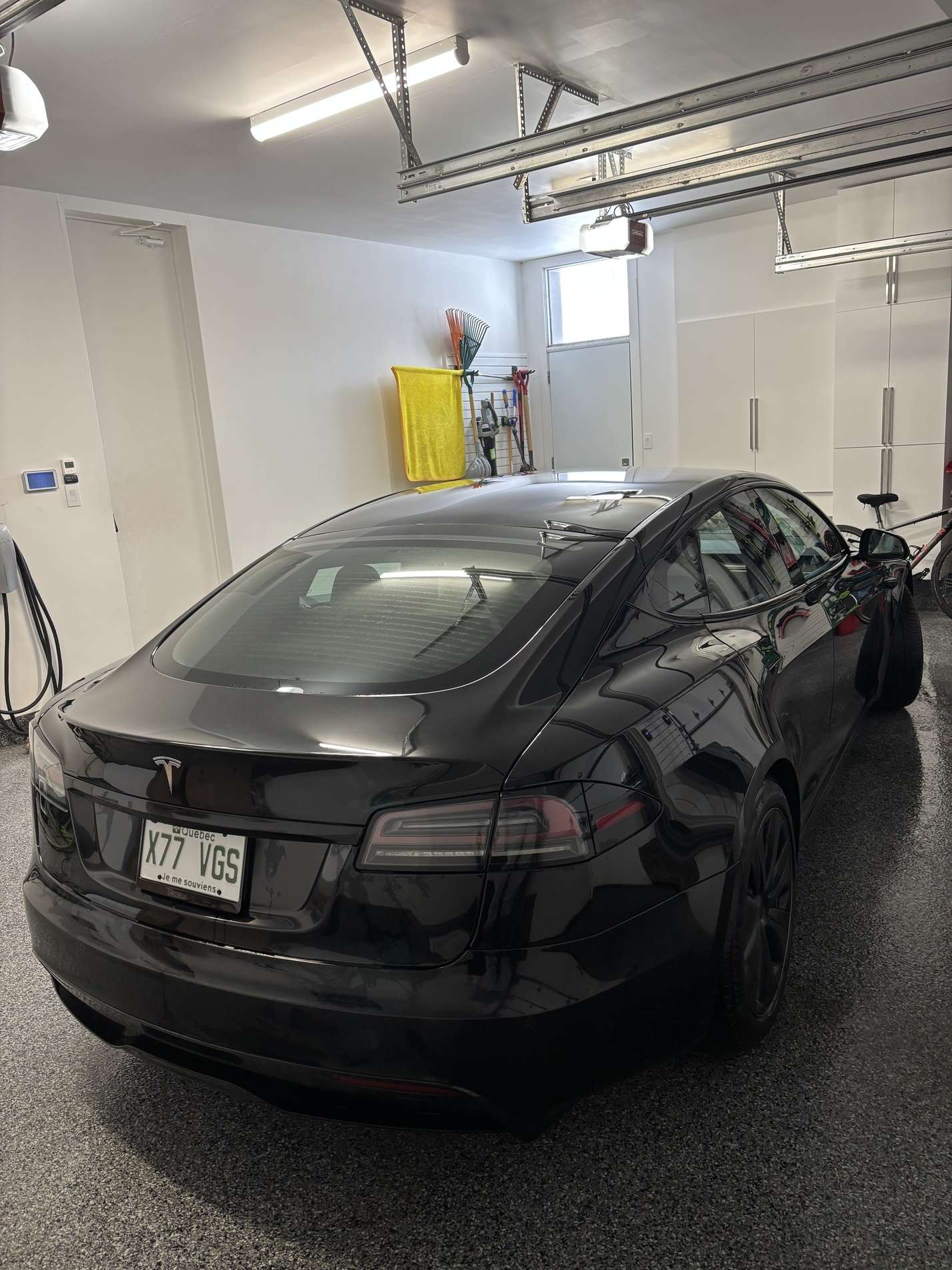 2022 Tesla Model S AWD alt 2