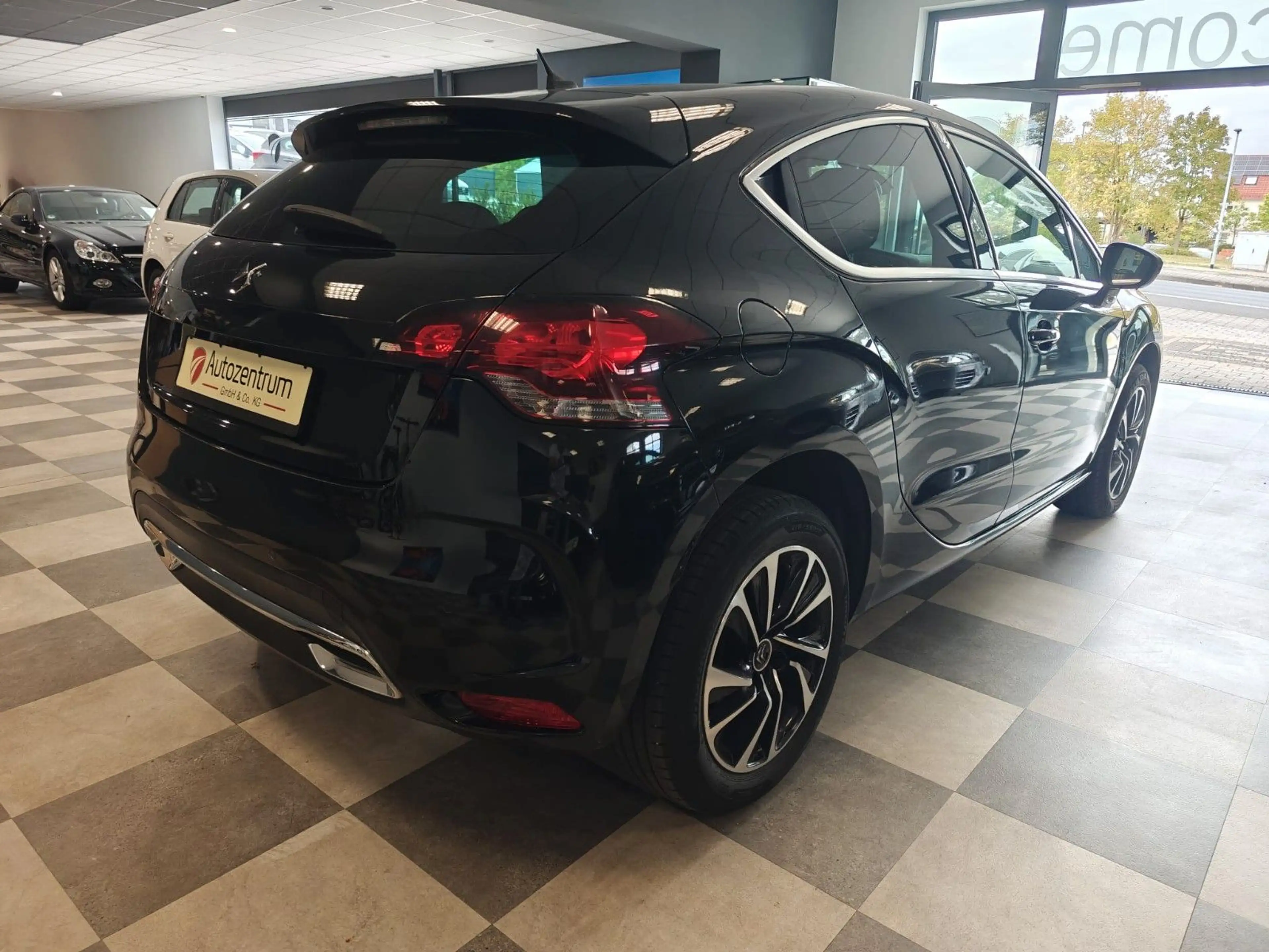 Citroen DS4 SoChic * Automatik * — photo 4