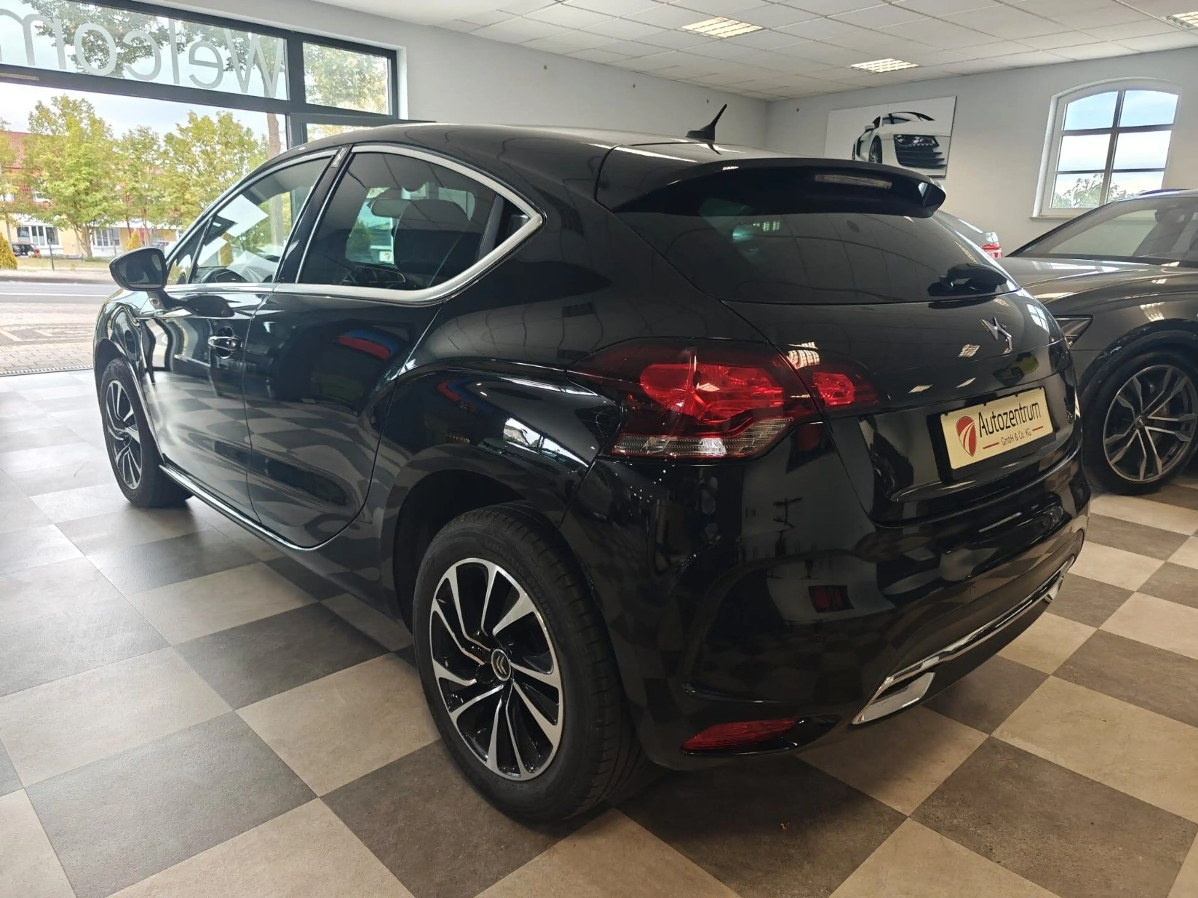 Citroen DS4 SoChic * Automatik * — photo 7