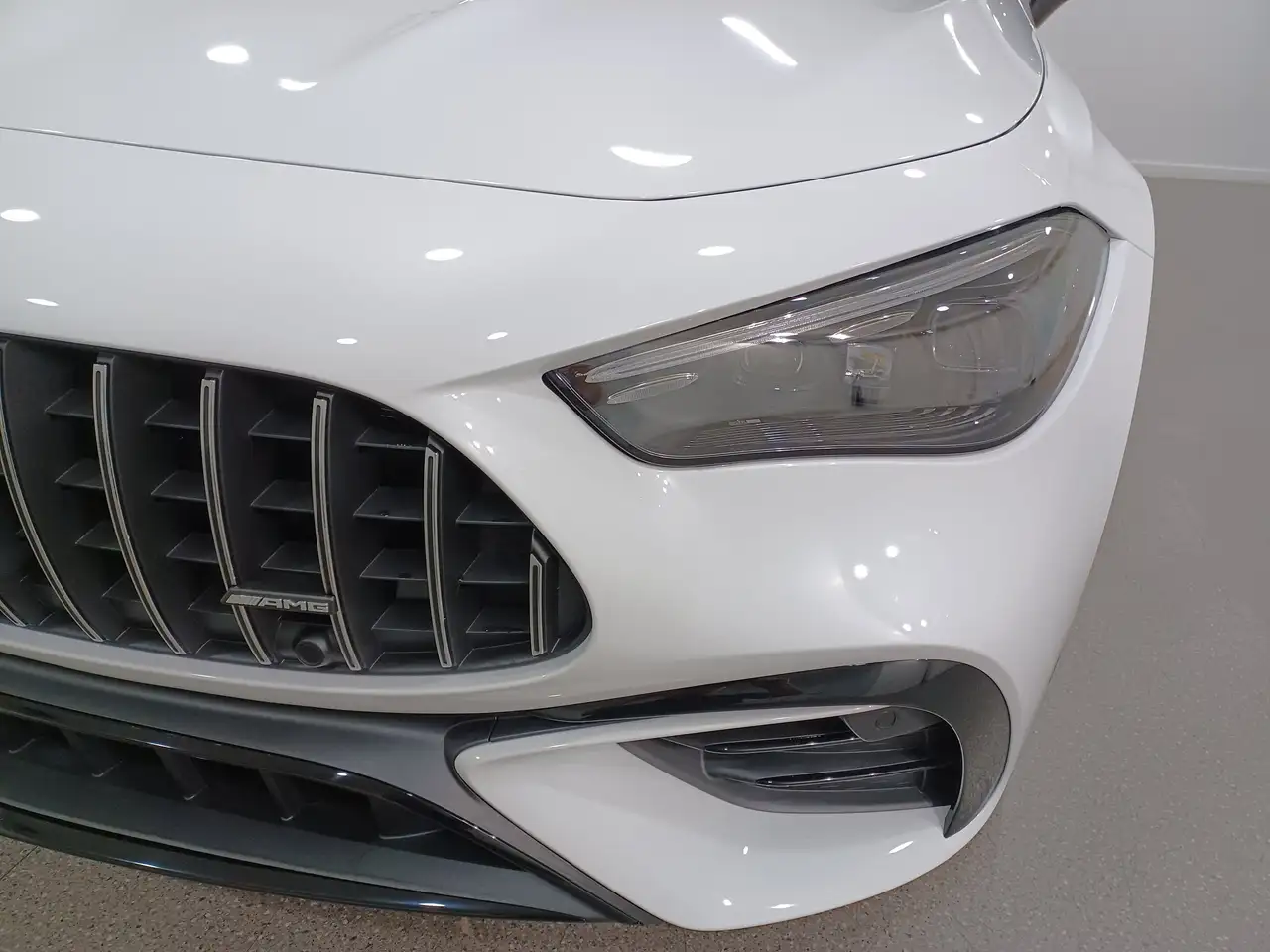 Mercedes-Benz CLE снимка Mercedes-Benz CLE