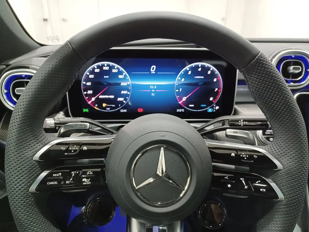Mercedes-Benz CLE снимка Mercedes-Benz CLE