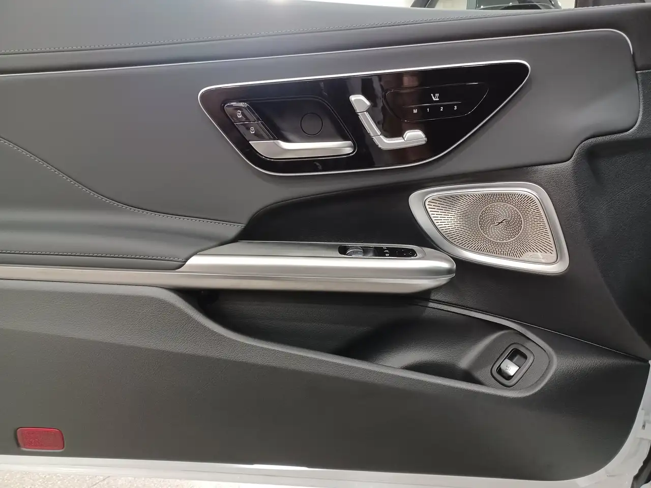 Mercedes-Benz CLE снимка Mercedes-Benz CLE