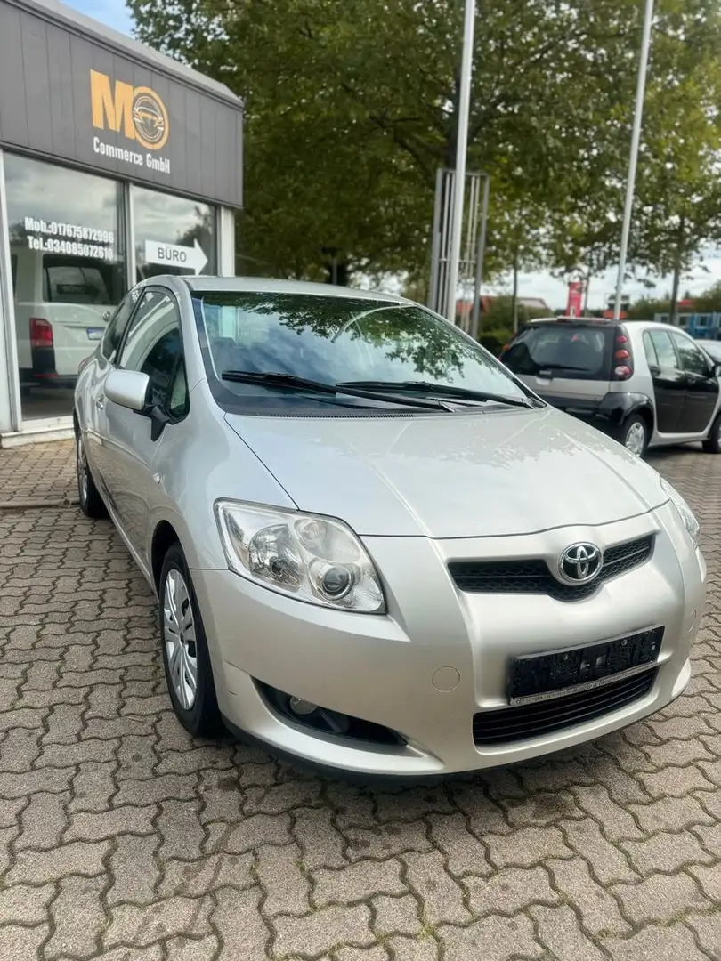 Toyota Auris Luna Silber - 2