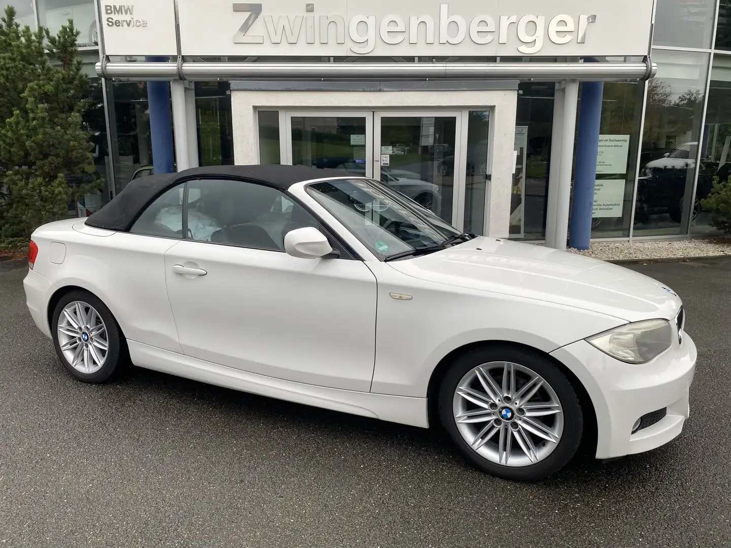 BMW 118 i M Sportpaket HiFi Tempomat Klimaaut. Shz Weiß - 2