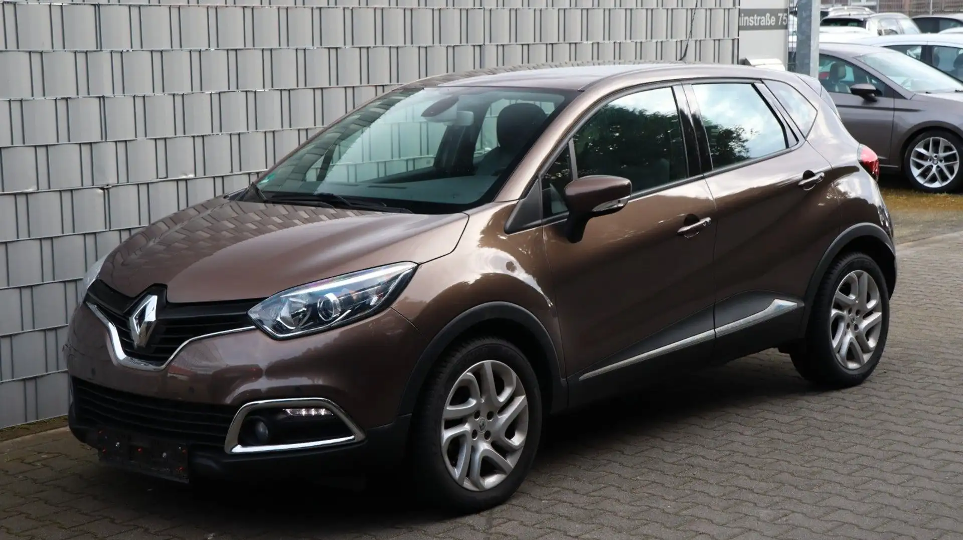 Renault Captur 1.5 dCi 5-GANG+Luxe+NAVI+SH Brown - 1