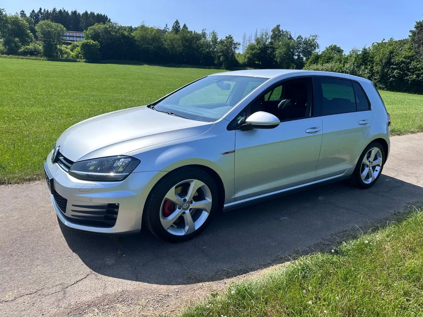 Volkswagen Golf VII Lim. GTI Automatik 2.0TSI 220ps 1.Hand Silber - 2