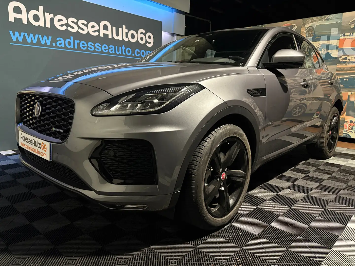 Jaguar E-Pace R-Dynamic SE AWD Grau - 1