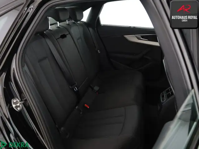 Audi A4 view 12