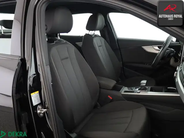 Audi A4 view 11