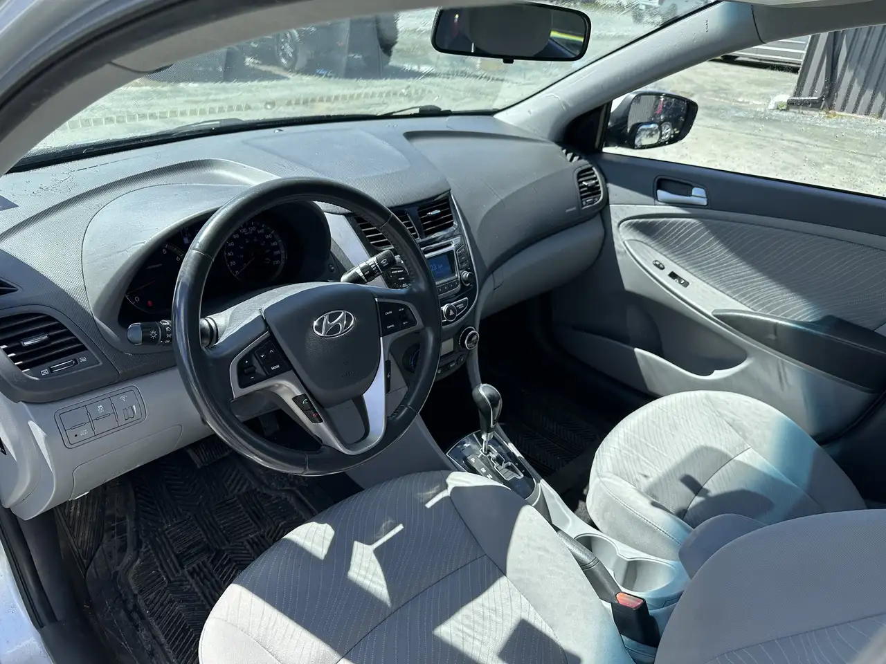 Hyundai ACCENT снимка Hyundai ACCENT