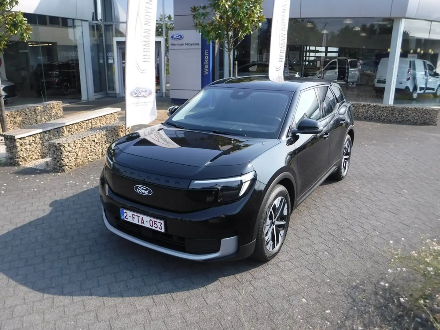 Ford Explorer Noir - 1