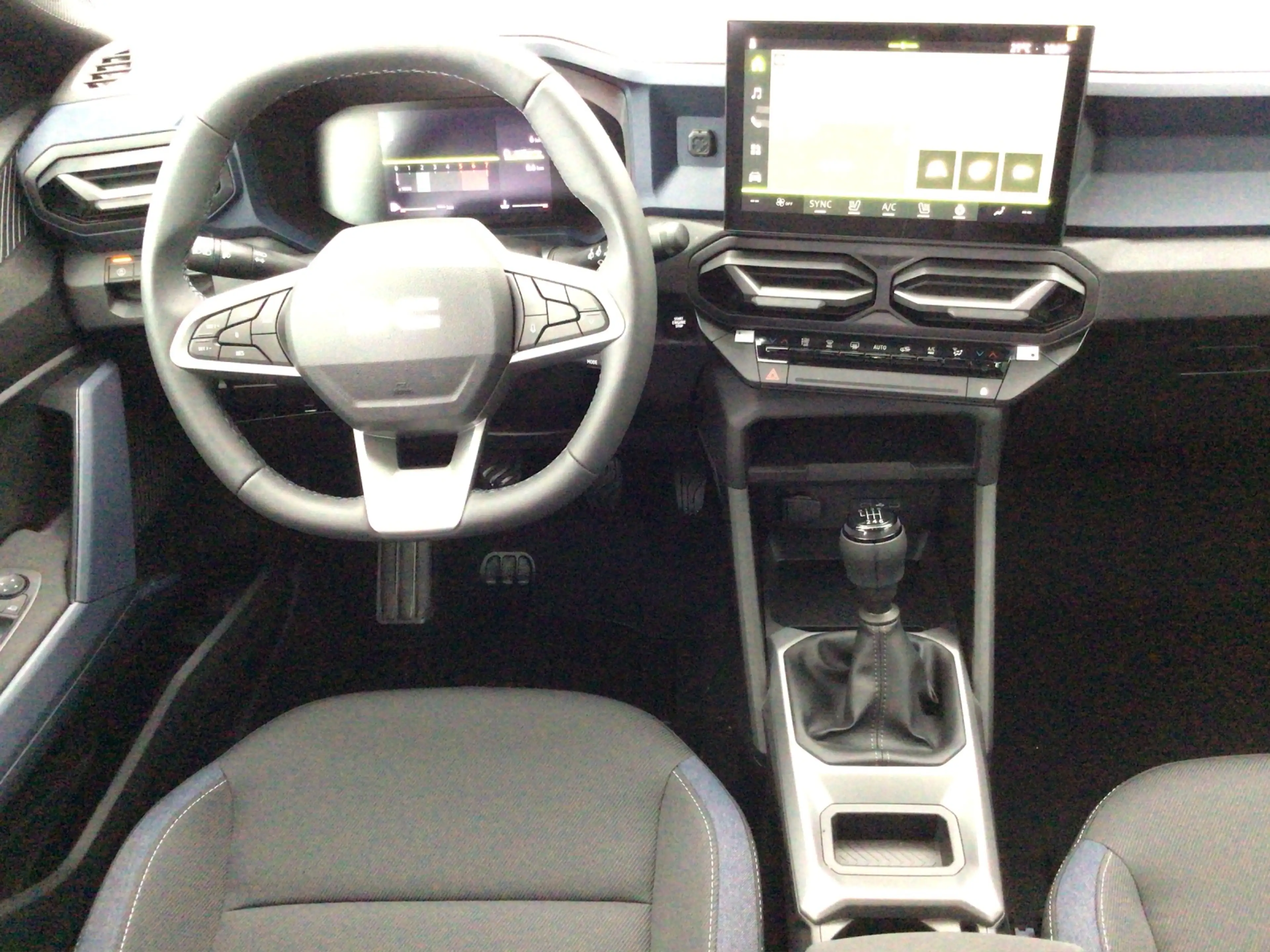Dacia Bigster TCe 140 Mild Hybrid Expression — photo 13