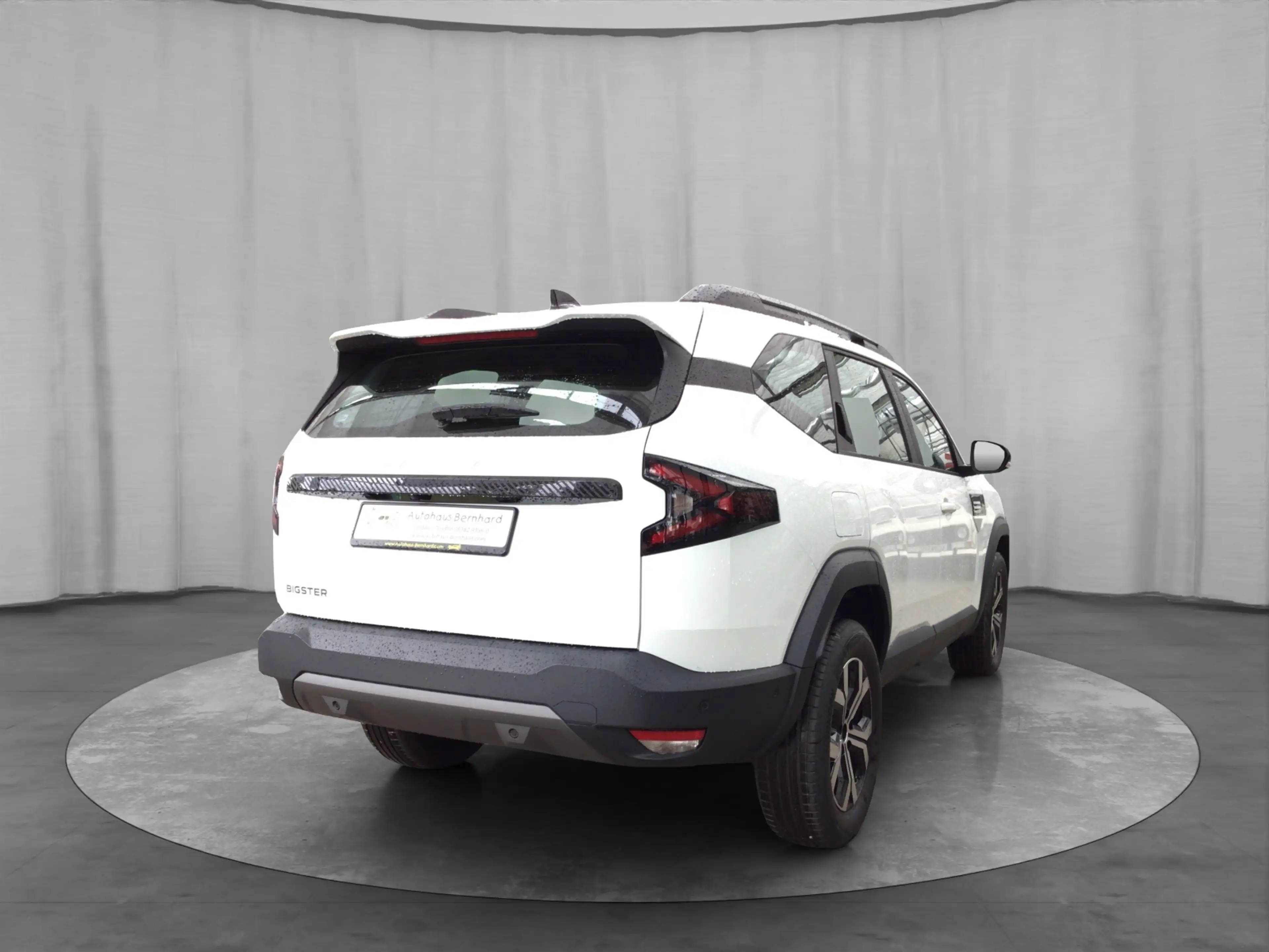 Dacia Bigster TCe 140 Mild Hybrid Expression — photo 6